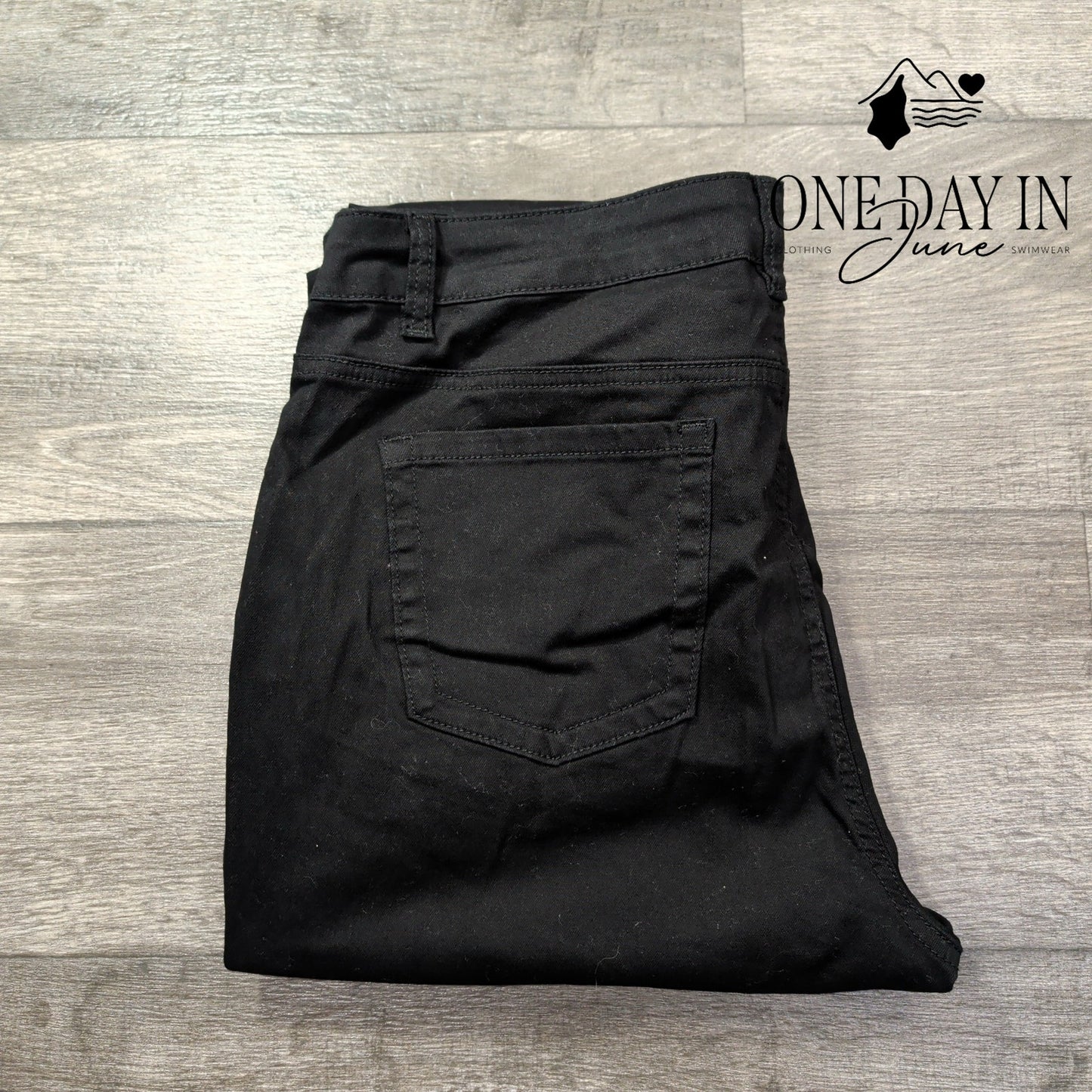 Ethyl Clothing Black Distressed Fringe Hem Jeans Stretch NWT Size 16