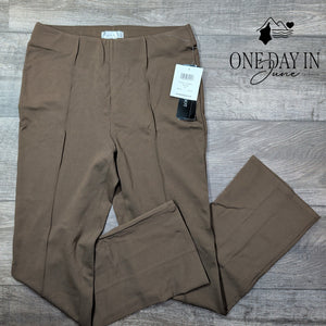 89th & Madison Barely Boot Comfort Waist Pants Size M Mocha Brown NWT Size M
