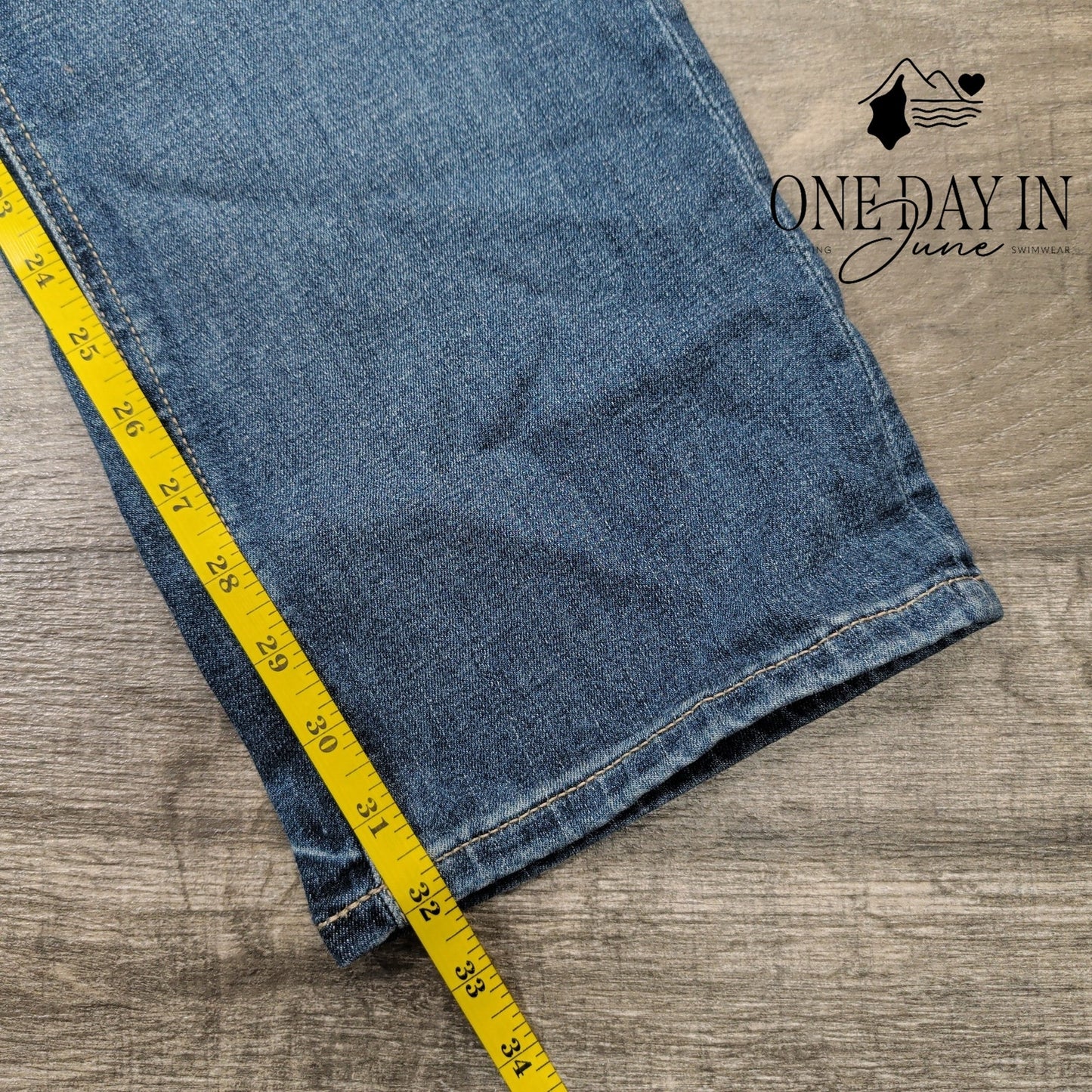 DL1961 Avery Modern Straight Jeans Size 32X32