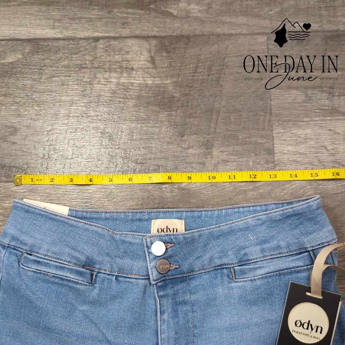 Odyn High Rise Wide Leg Jeans Light Wash NWT Size 4