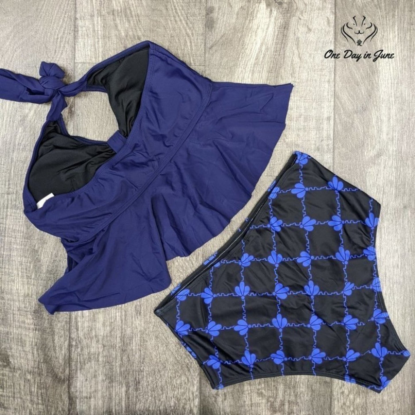 Peddney Halter Ruffle Bikini Swimsuit Size S