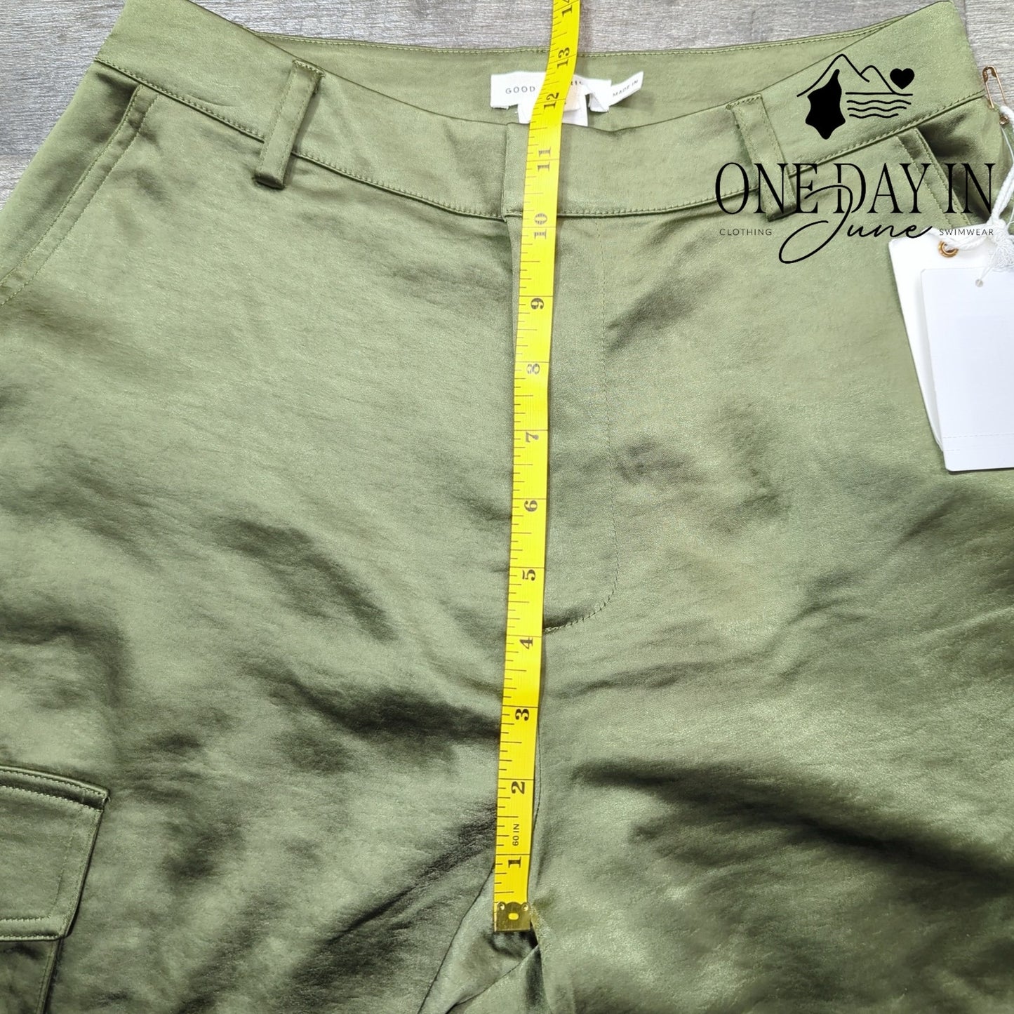 Good American Sateen Cargo Pants Size 2