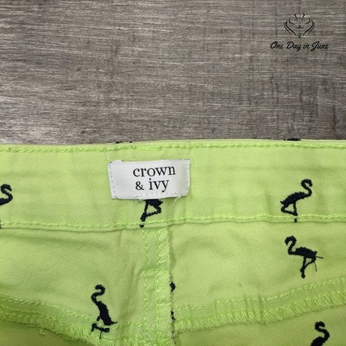 crown & ivy Flamingo Shorts Size 4