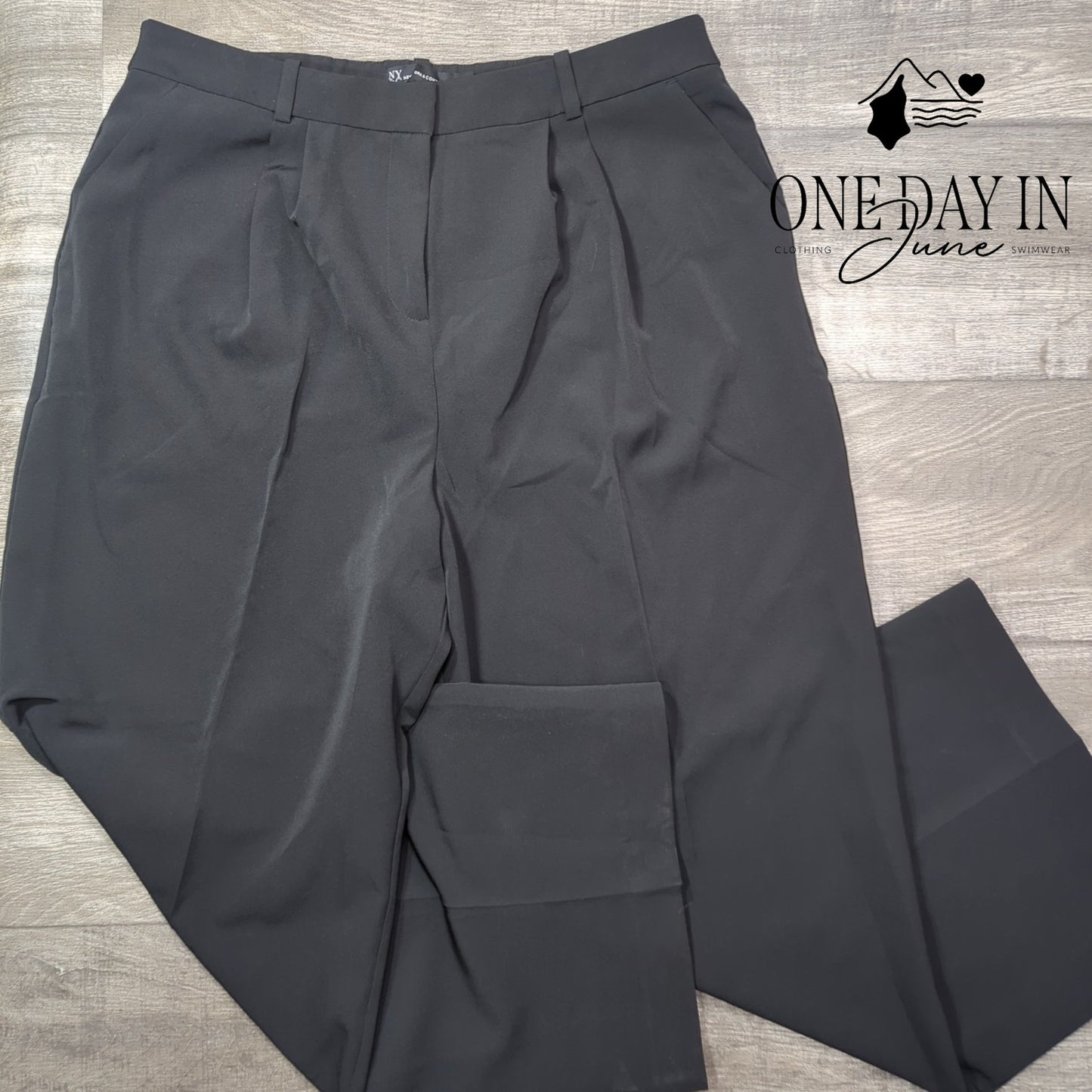 New York & Company Plus Size STraight Leg Dress Pants Size 18