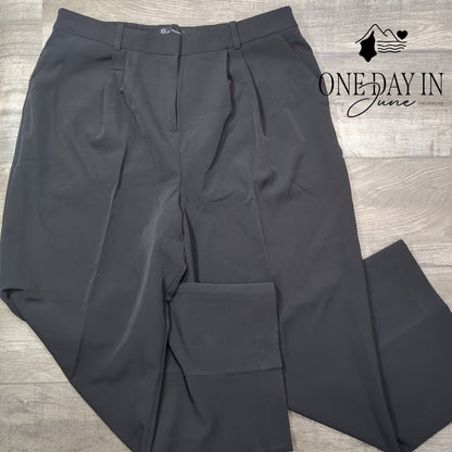 New York & Company Plus Size STraight Leg Dress Pants Size 18