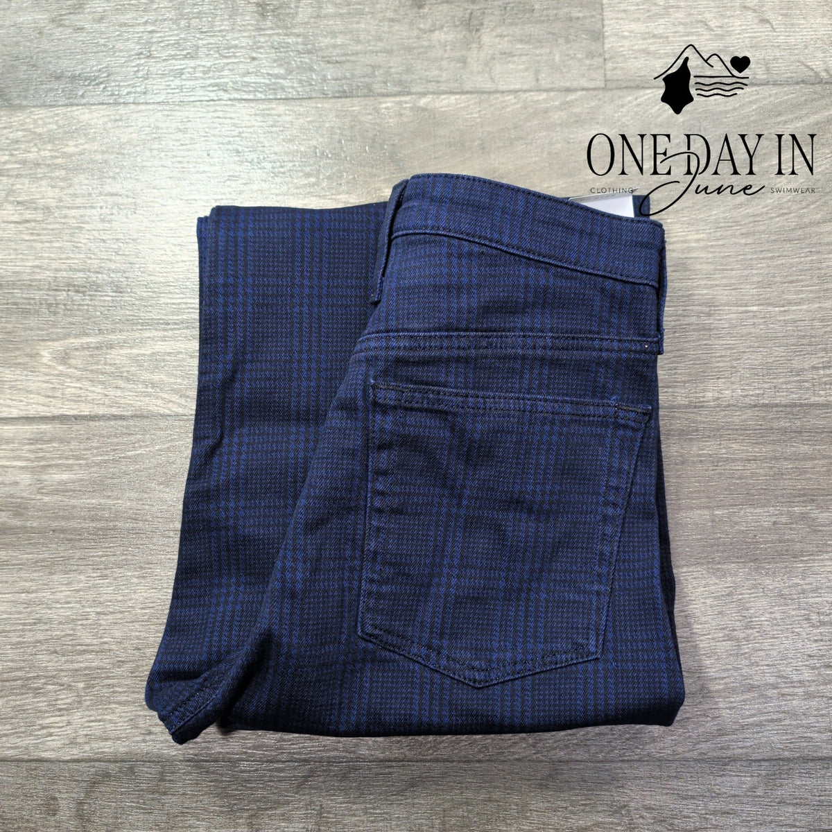 AG Adriano Goldschmied Wide Leg Crop Pants Navy Plaid NWT $215 Size 4 (27)