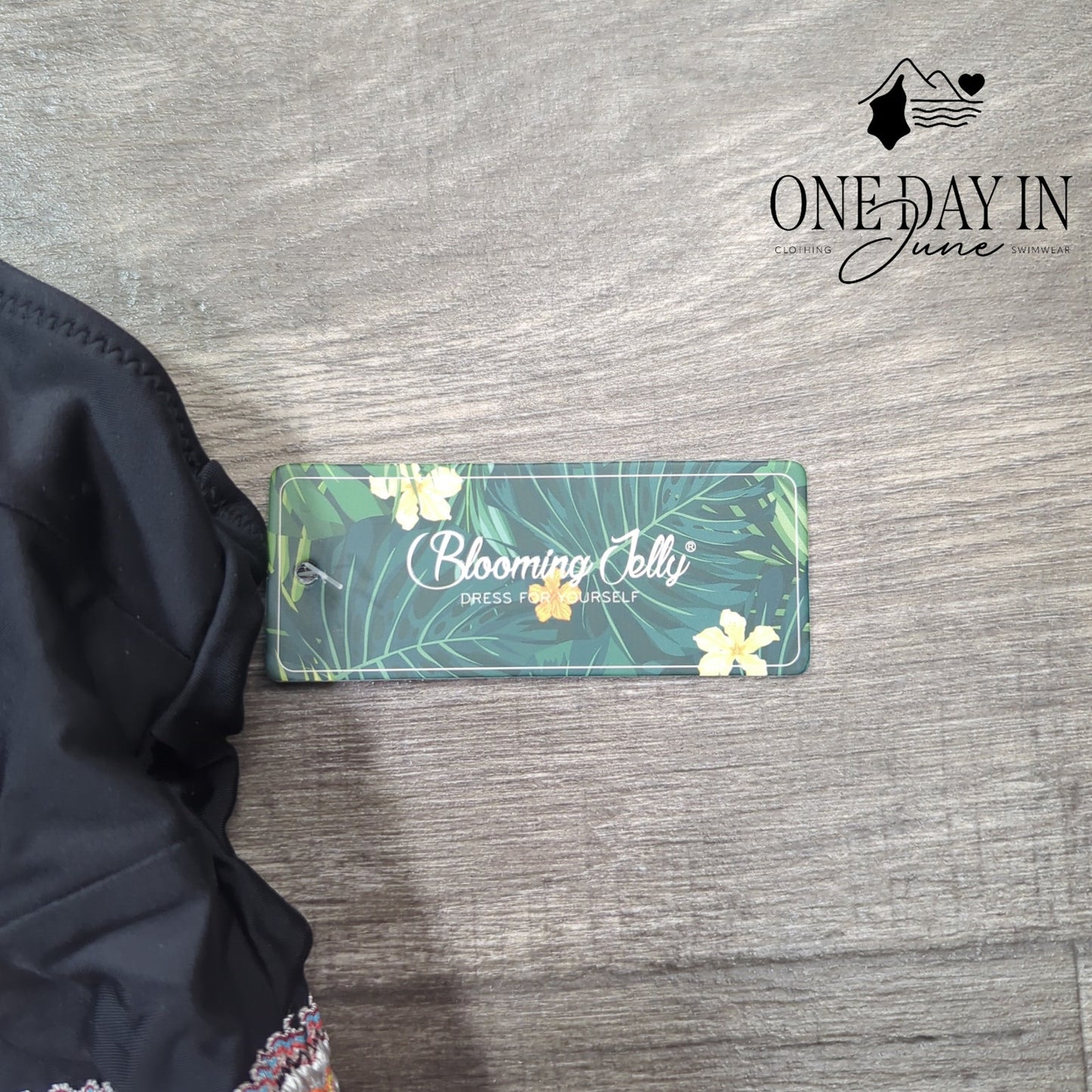 Blooming Jelly Tummy Control One Piece Swimsuit Size M