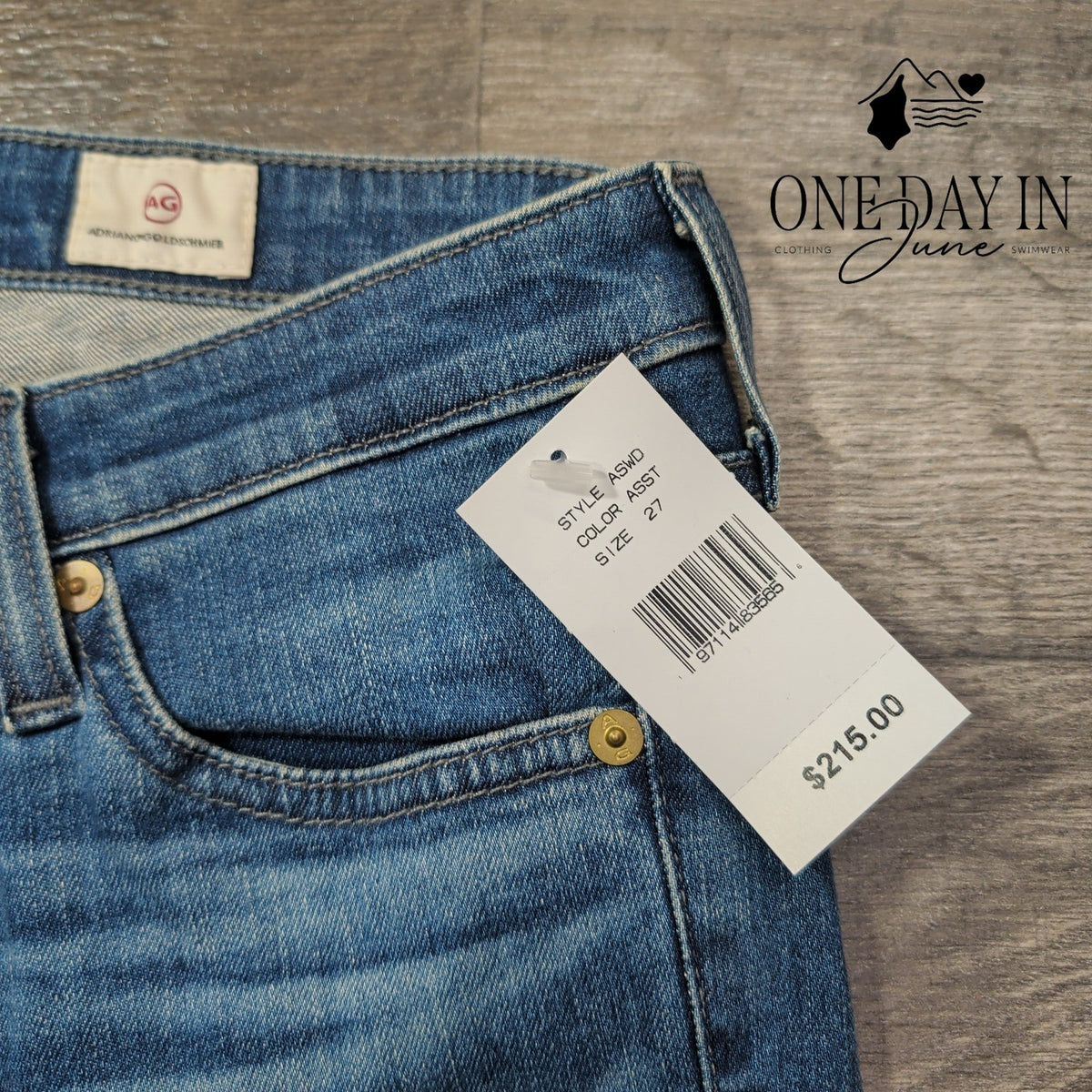AG Adriano Goldschmied Straight Leg Jeans Medium Blue Wash NWT Size 4 (27)