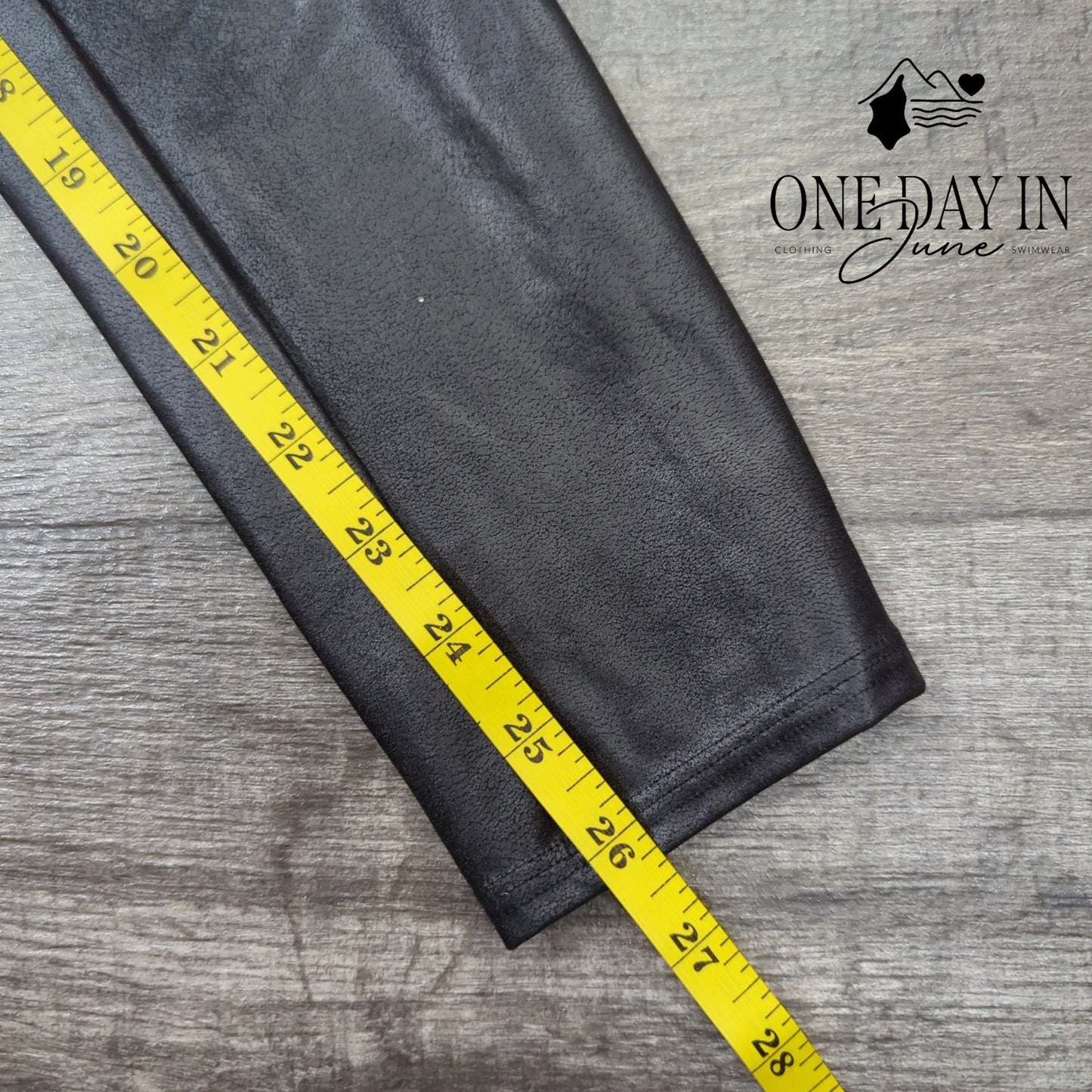 Spanx Faux Leather Legging Pants Size XL