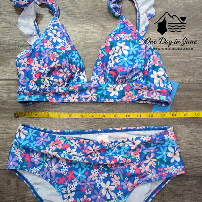 Cupshe Ruffle Shoulder Floral Bikini Swimsuit Size M