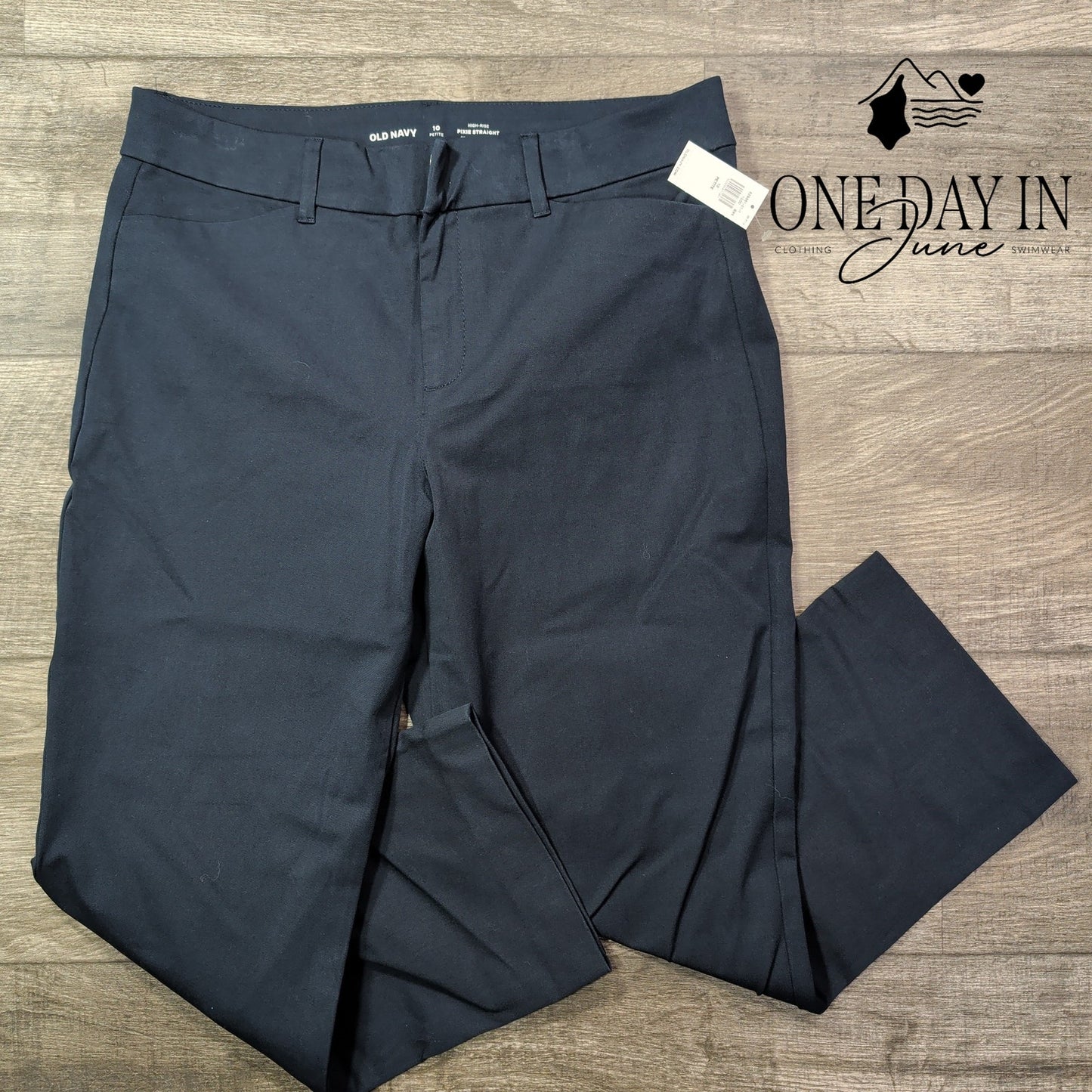 Old Navy High Rise Pixie Straight Pants Black Petite NWT Size 10P