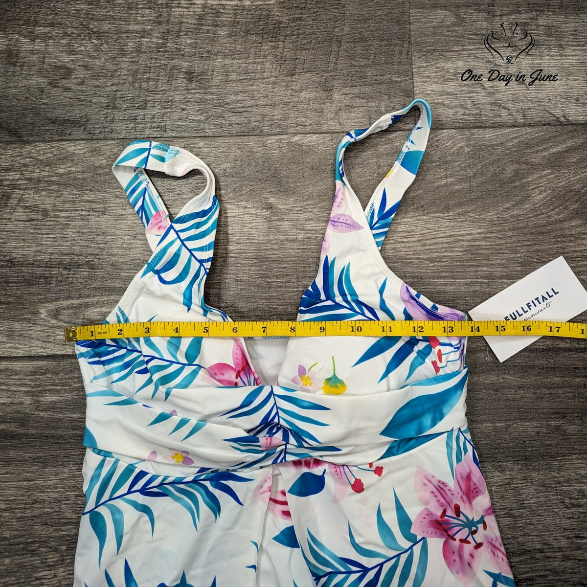 Fullfitall V Neck Twist Front Tankini Swim Top White Tropical Floral NWT Size 12