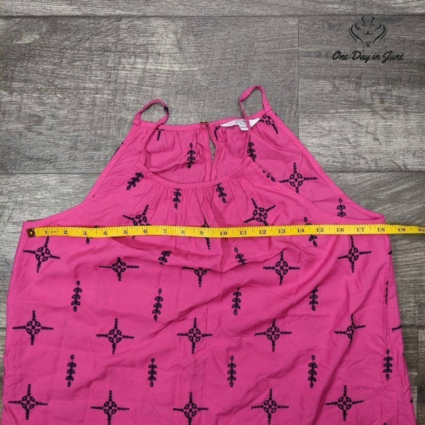 Crown & Ivy High Neck Tank Top Size XS