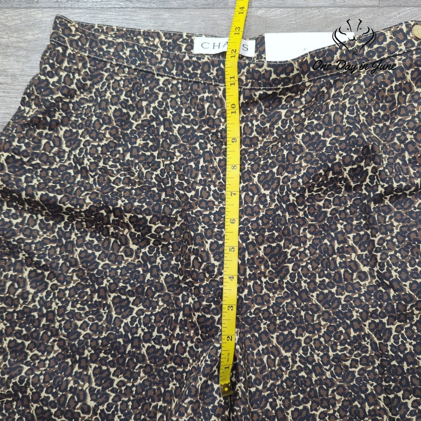 Chaus Stretch Side Zip Capri Pants Size 8