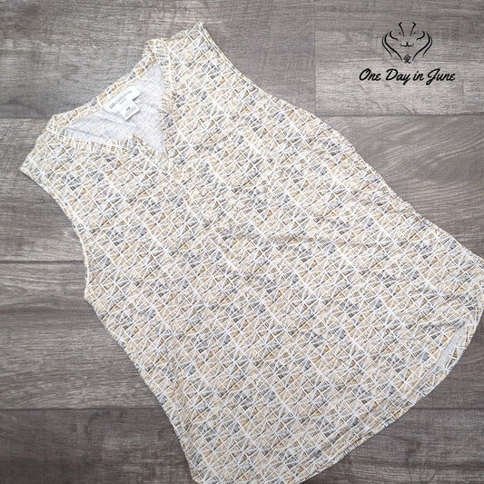 Liz Claiborne Petite Sleeveless Button Front Blouse Geometric Print PM Size PM