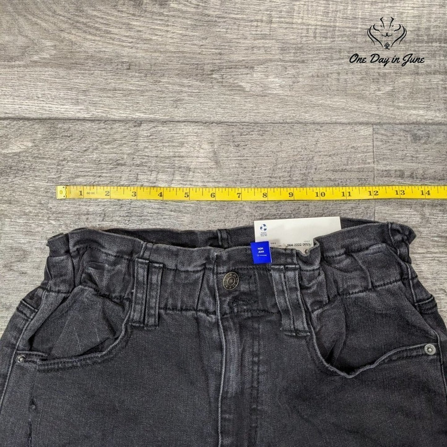 Arizona Jean Co. Juniors Highest Rise Mom Jeans Size 5