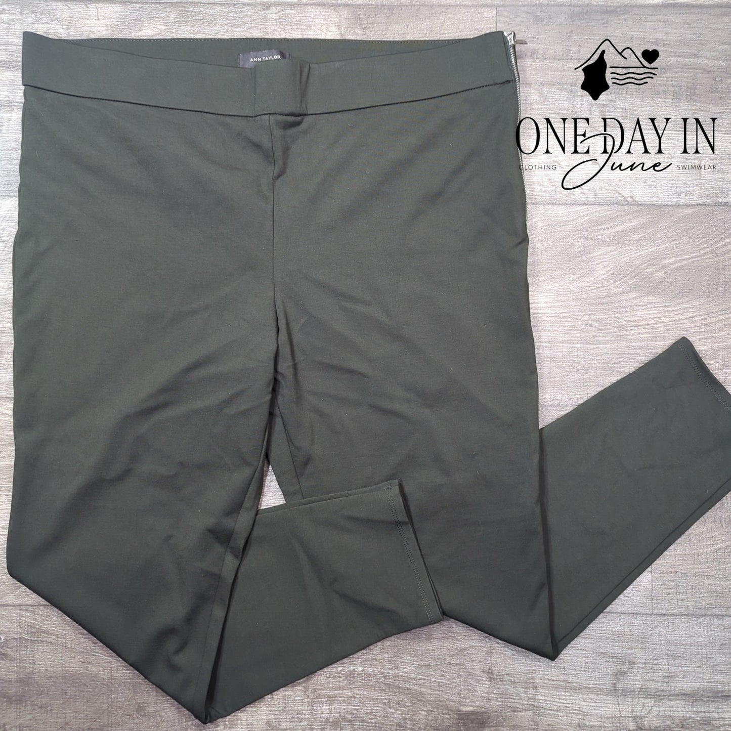 Ann Taylor Side Zip Ankle Pants Size 18