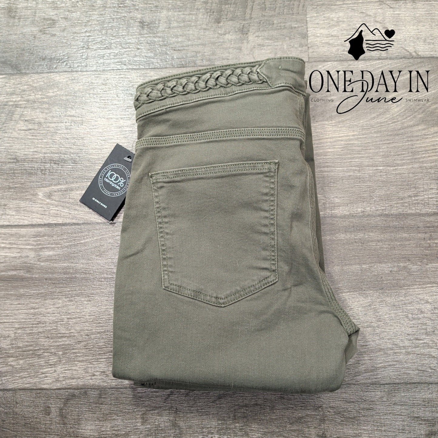 7 For All Mankind Flare Jeans Size 14 (32)