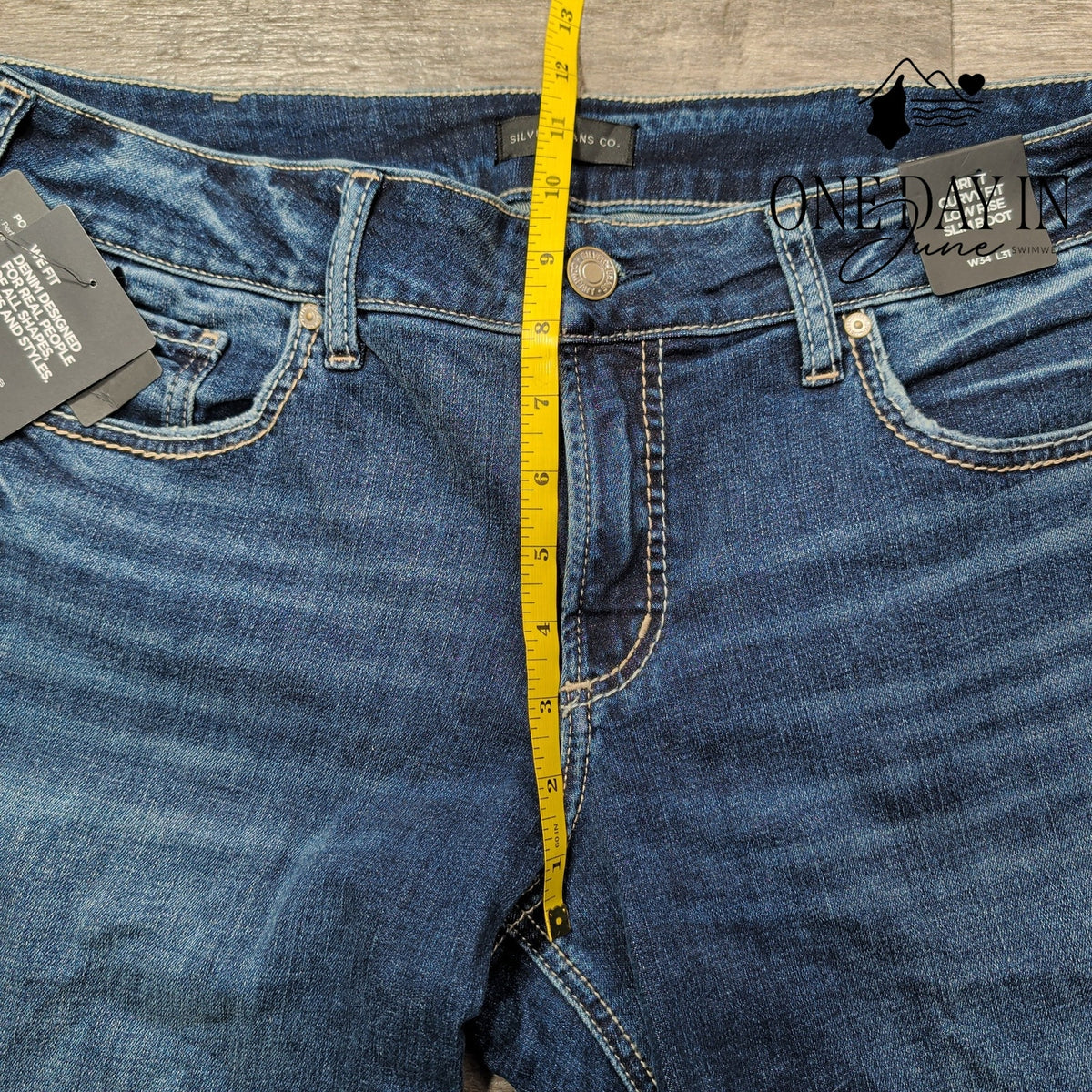 Silver Jeans Co Britt Curvy Low Rise Slim Bootcut Jeans NWT Size 34X31 (16)