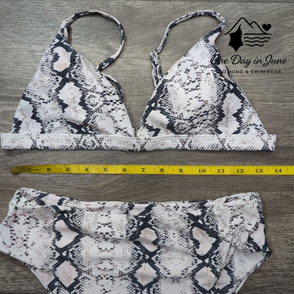 Charmleaks Triangle Bikini Swimsuit Size M