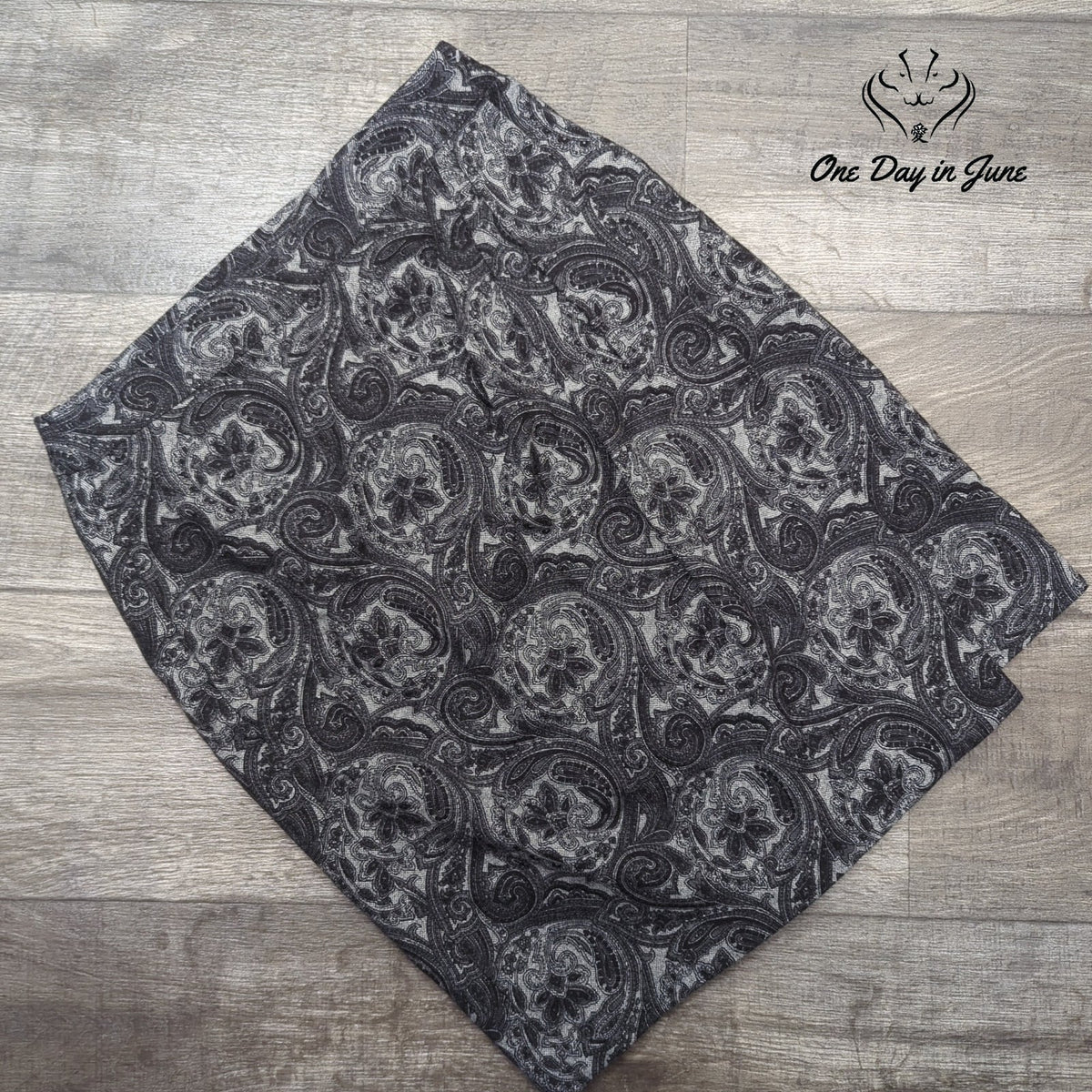 Talbots Wrap Mini Skirt Black Gray Paisley Print Lined Size 6