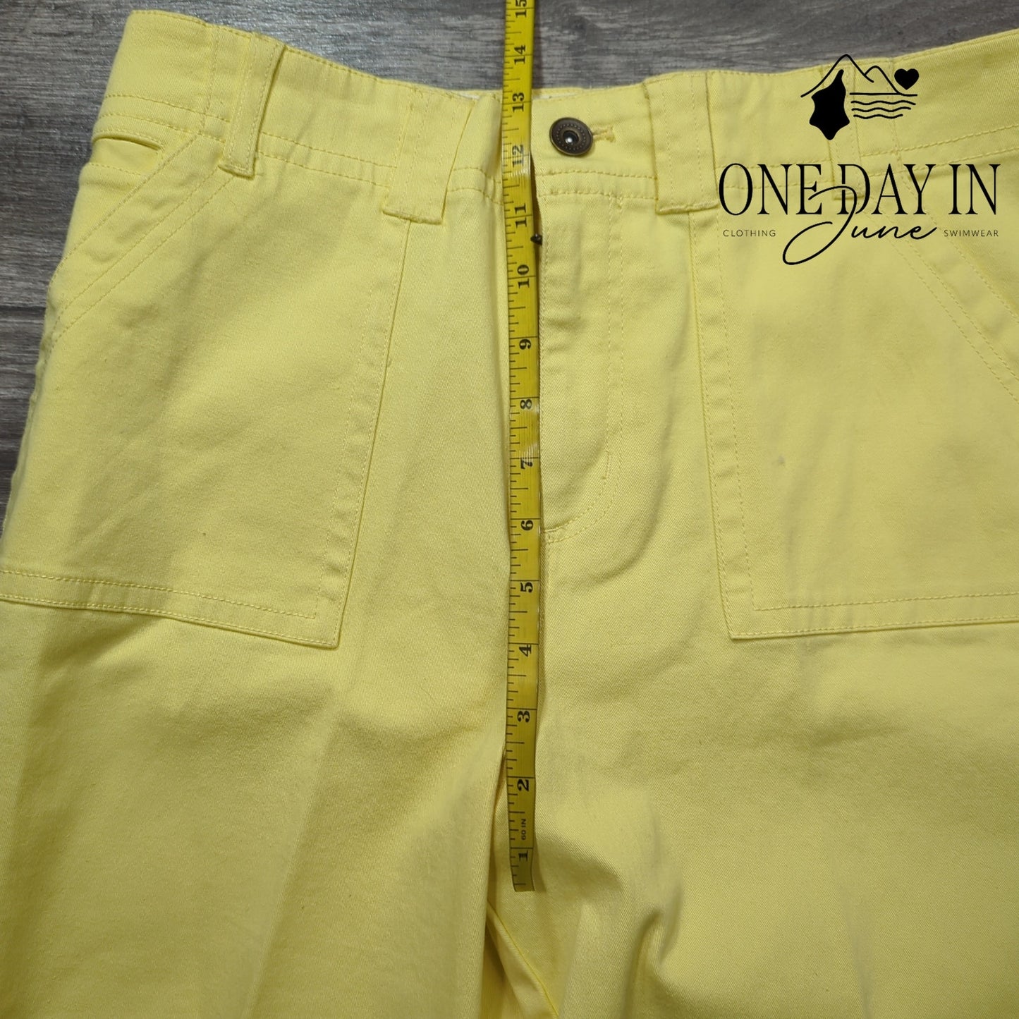 Christopher & Banks Classic Fit Capri Jeans Size 10