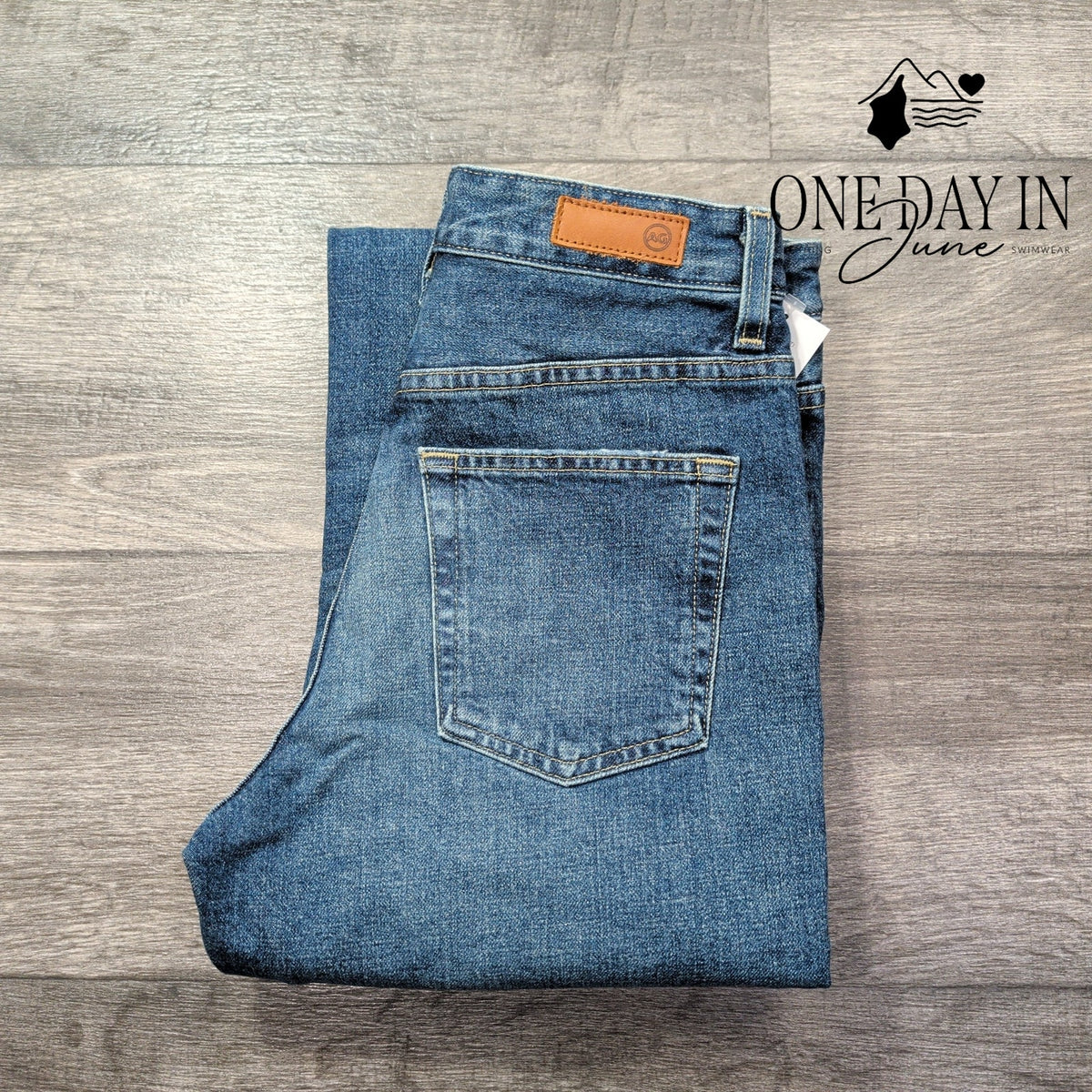 AG Adriano Goldschmied Alexxis High Rise Vintage Straight Jeans Blue NWT Size 4