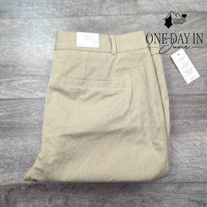 Crown & Ivy Cary Flat Front Pants Size 14 Short