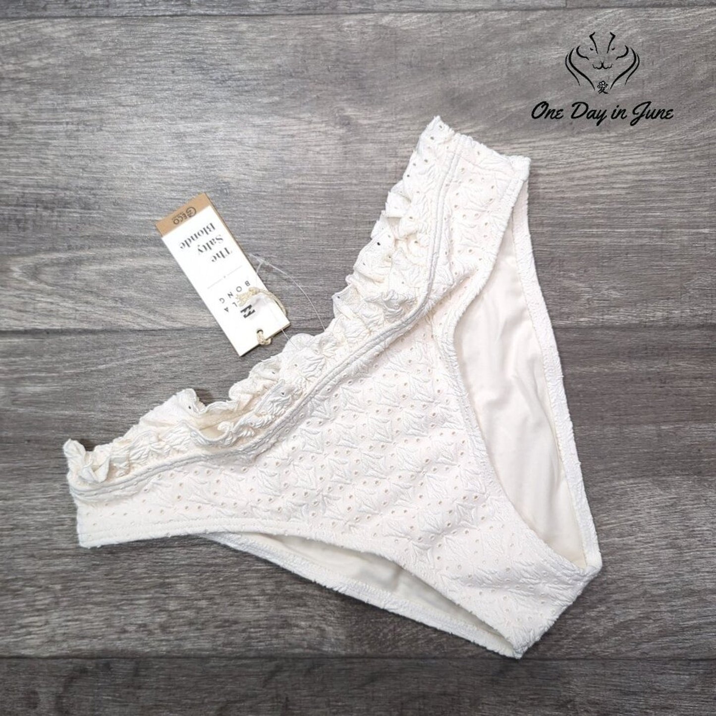 Billabong Salty Blonde By The Seashore Bondi Bikini Bottom NWT $79.95 Size M