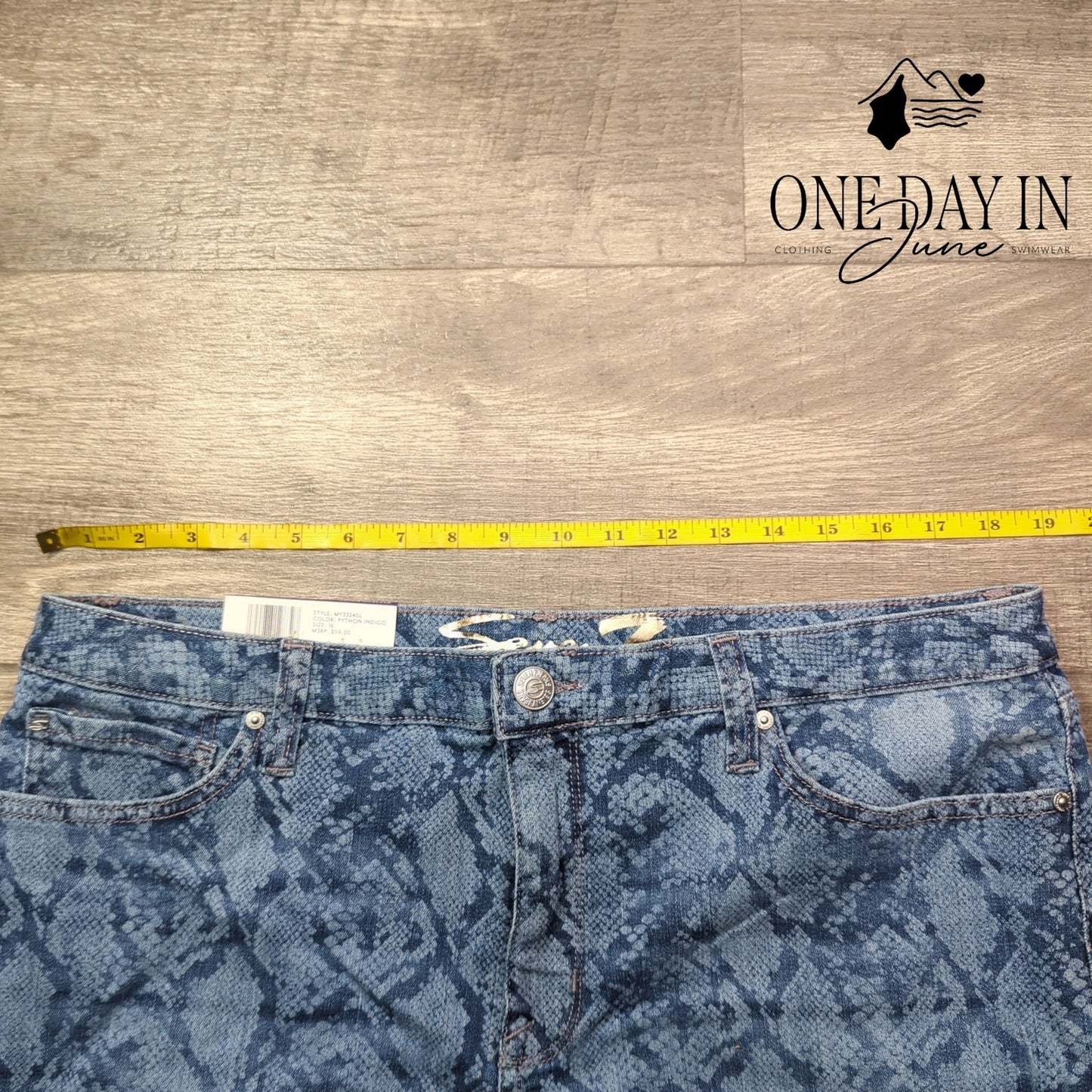 Seven7 5" Weekend Shorts Size 16