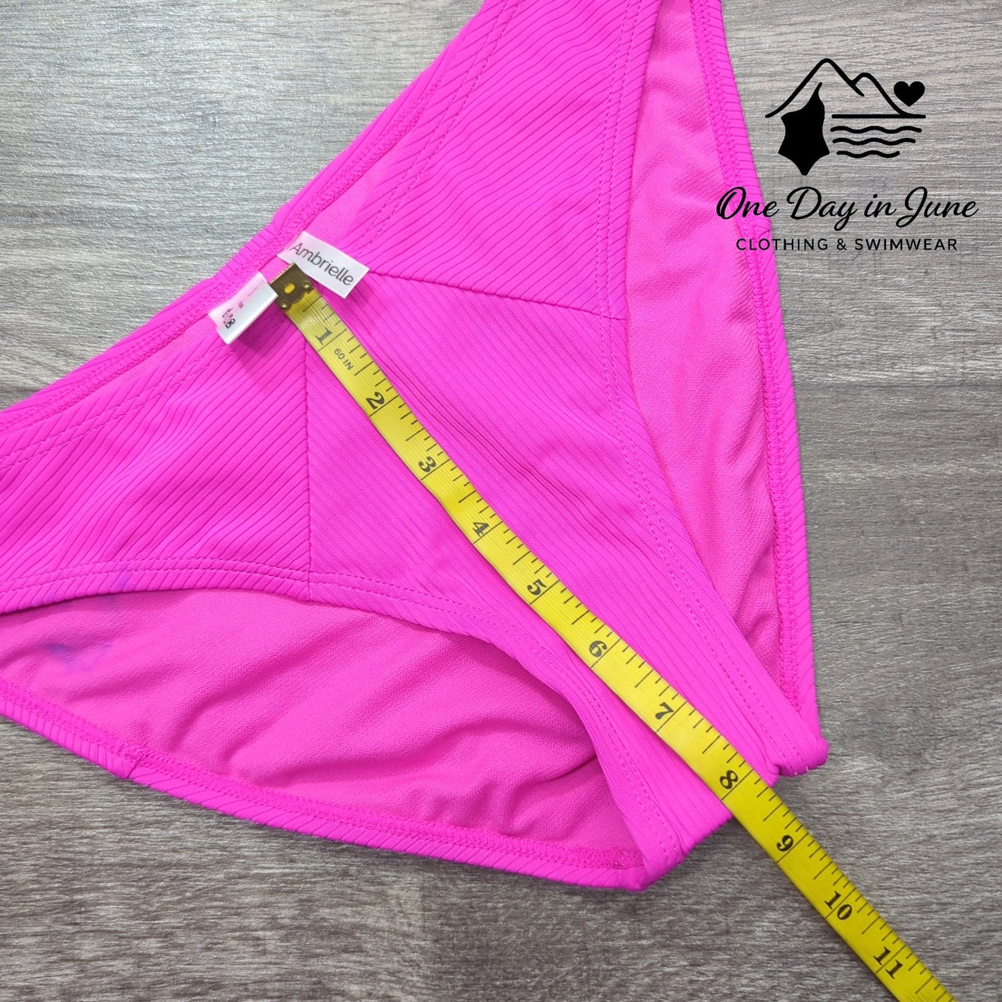 Ambrielle Ribbed Bikini Bottom Size S
