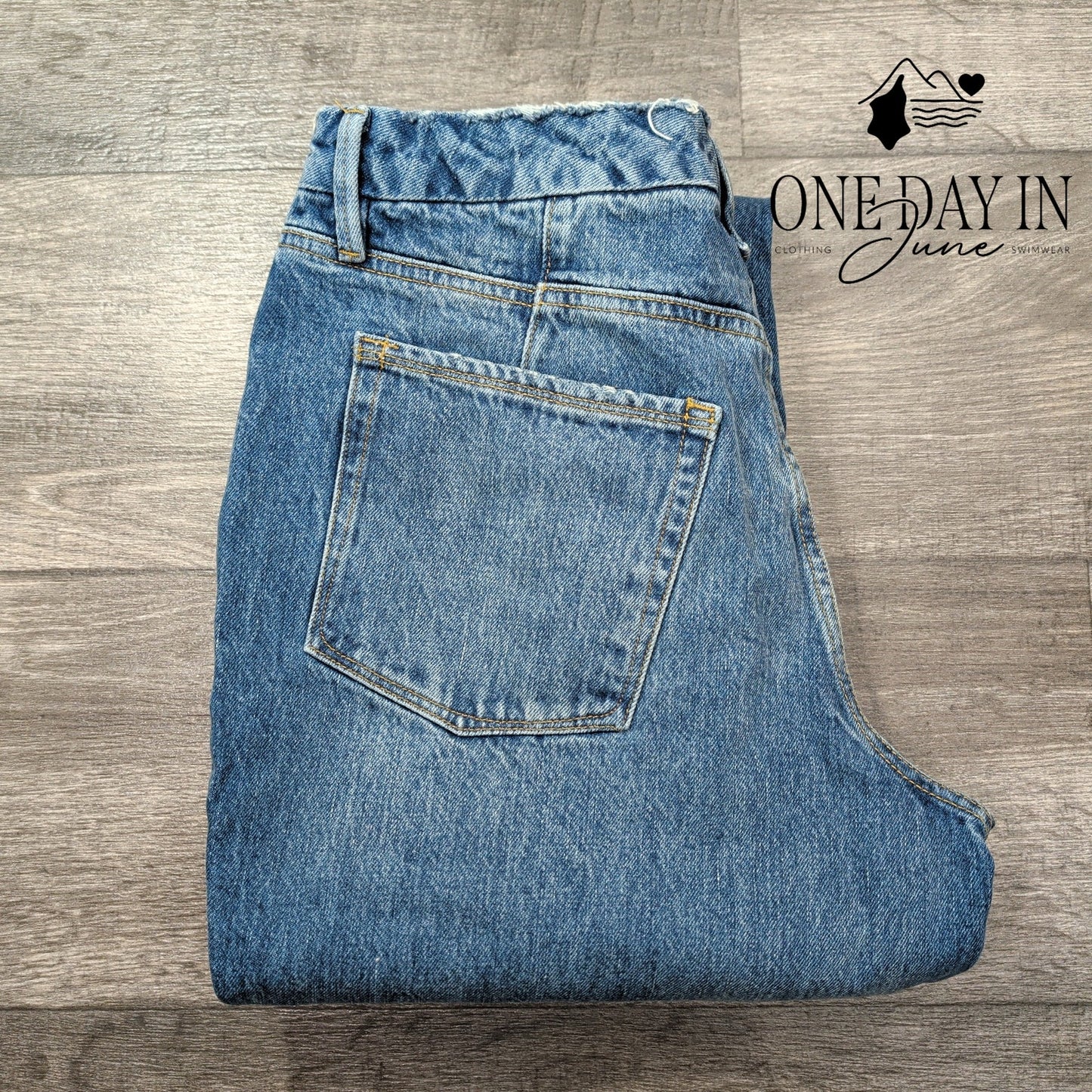 Good American Good 90s Icon Straight Leg Jeans Blue952 High Rise NWT Size 14