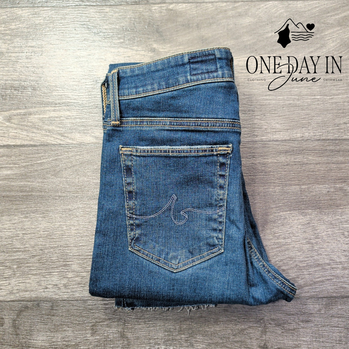 AG Adriano Goldschmied The Farrah Skinny Distressed Jeans Blue NWT Size 4 (27)