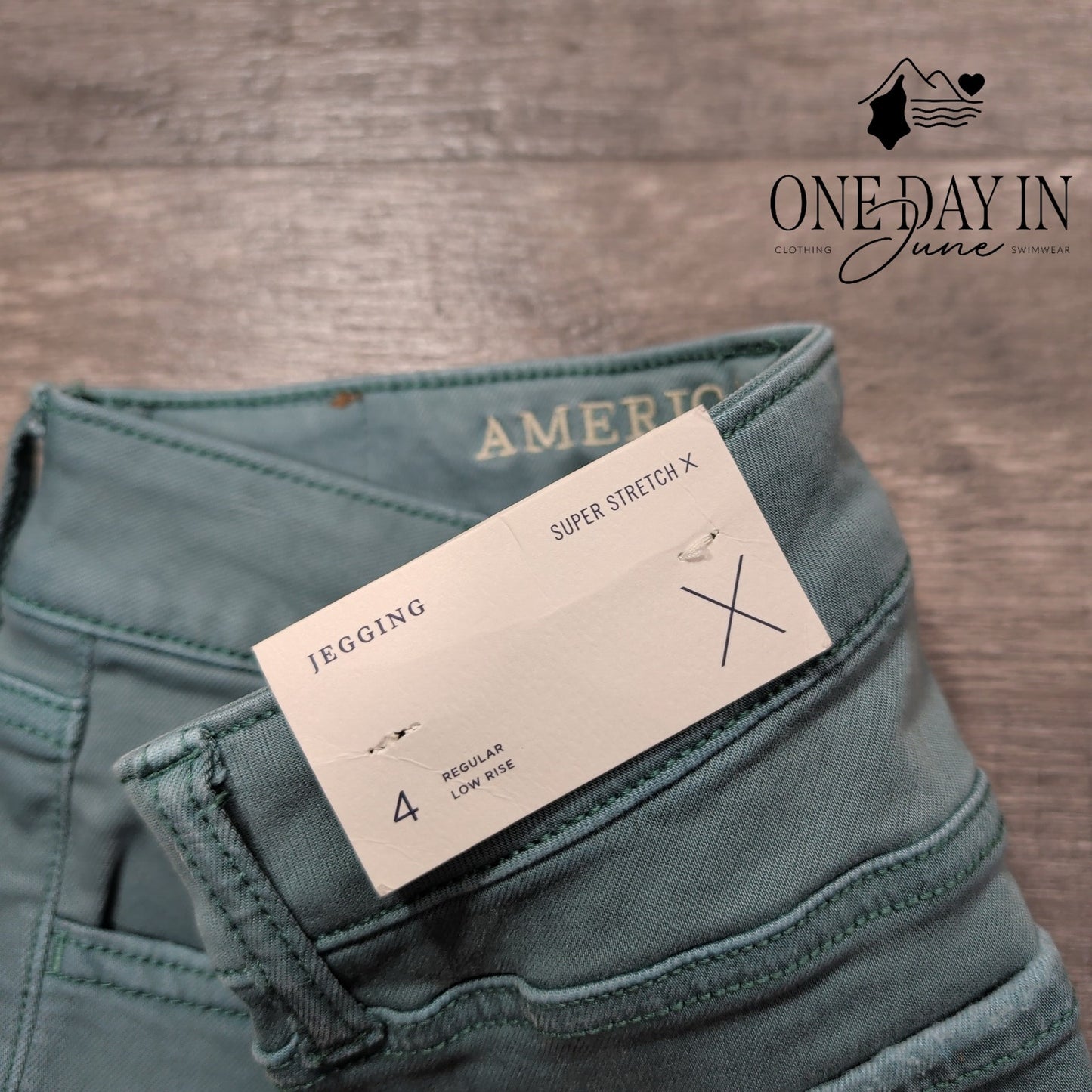 American Eagle Outfitters Super Stretch X Jegging Jeans Regular Green NWT Size 4