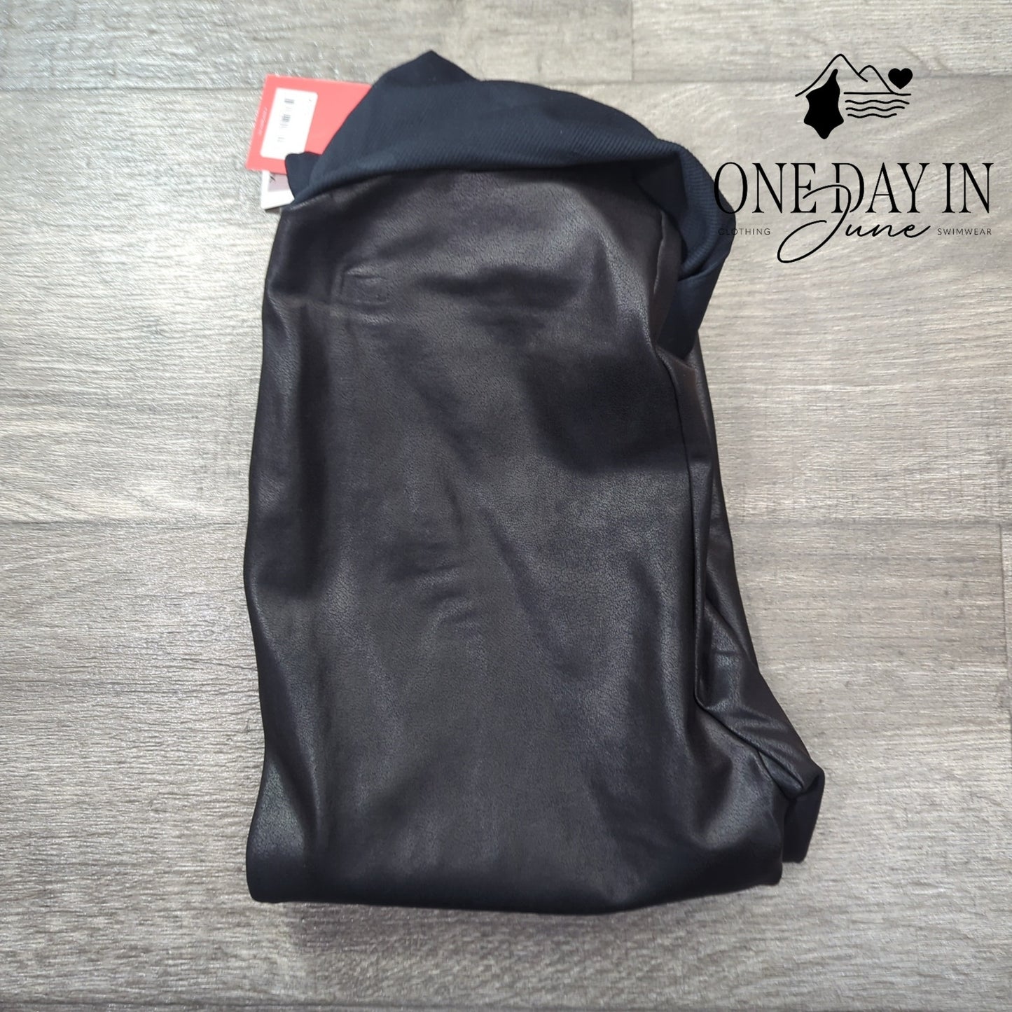 Spanx Faux Leather Maternity Leggings Size XL