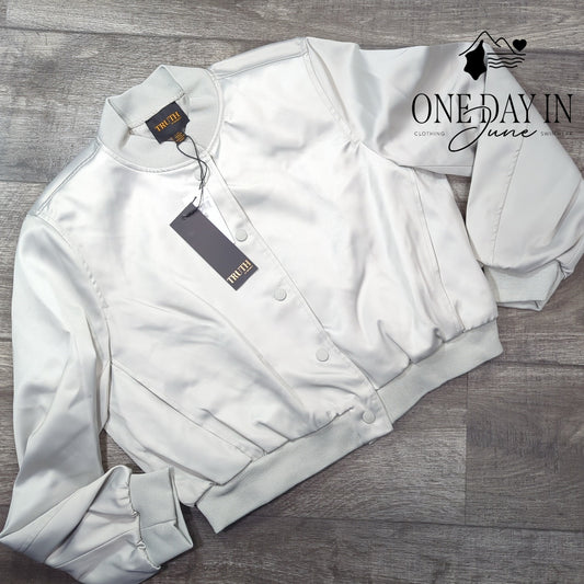 Truth Crop Snap Front Jacket Size L