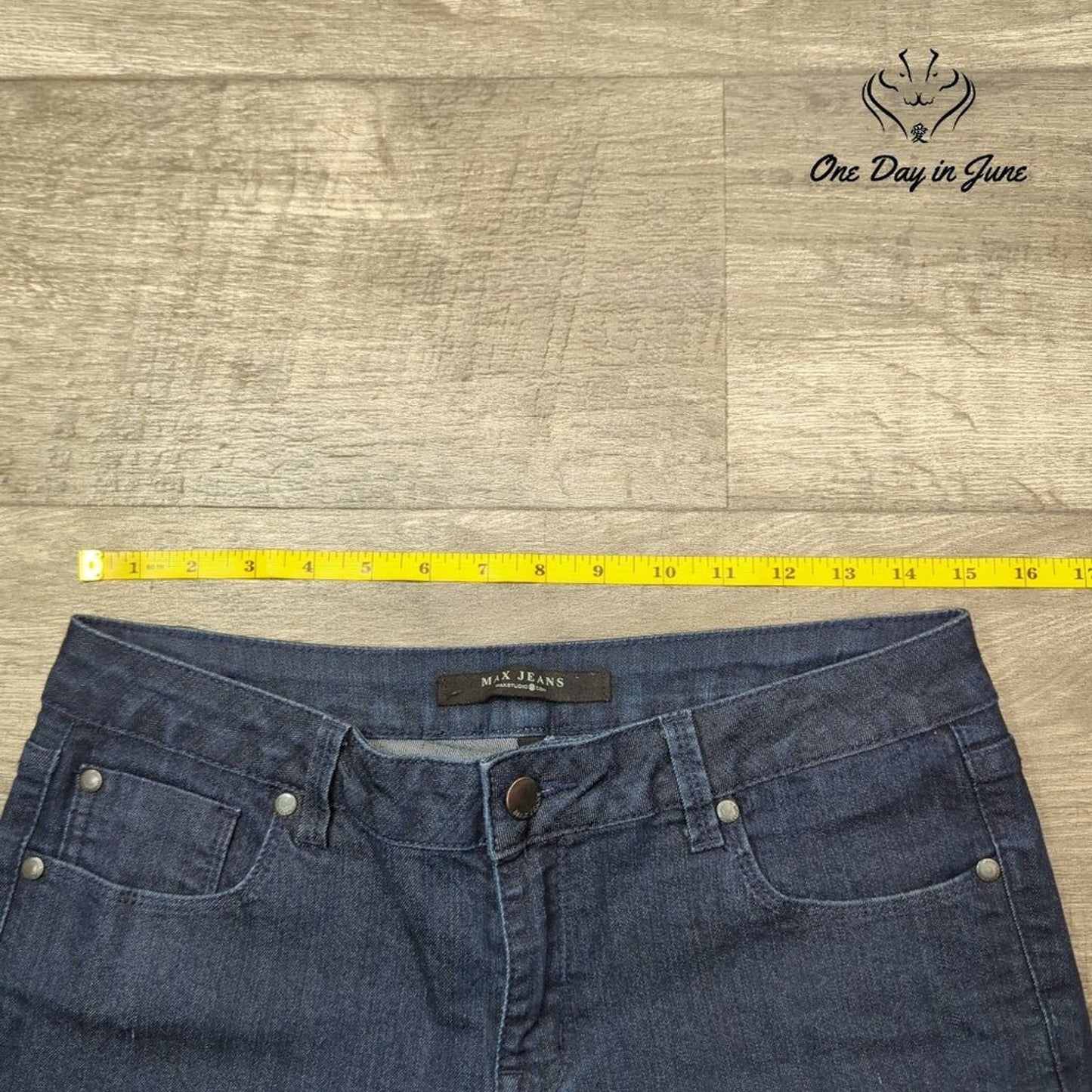 Max Studio Cropped Jeans Size 6