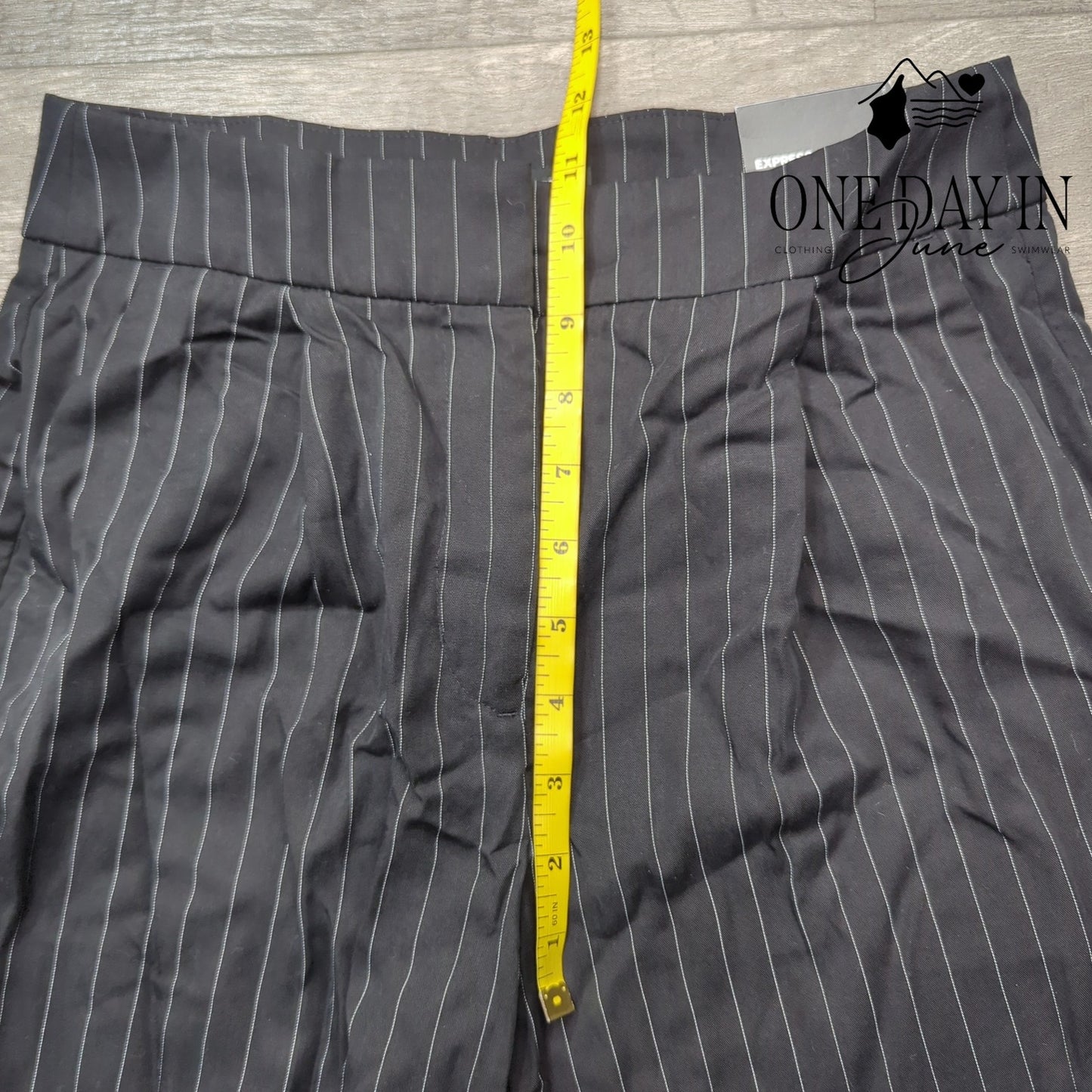 Express Stylist Tapered Leg Pinstripe Pants Size 2