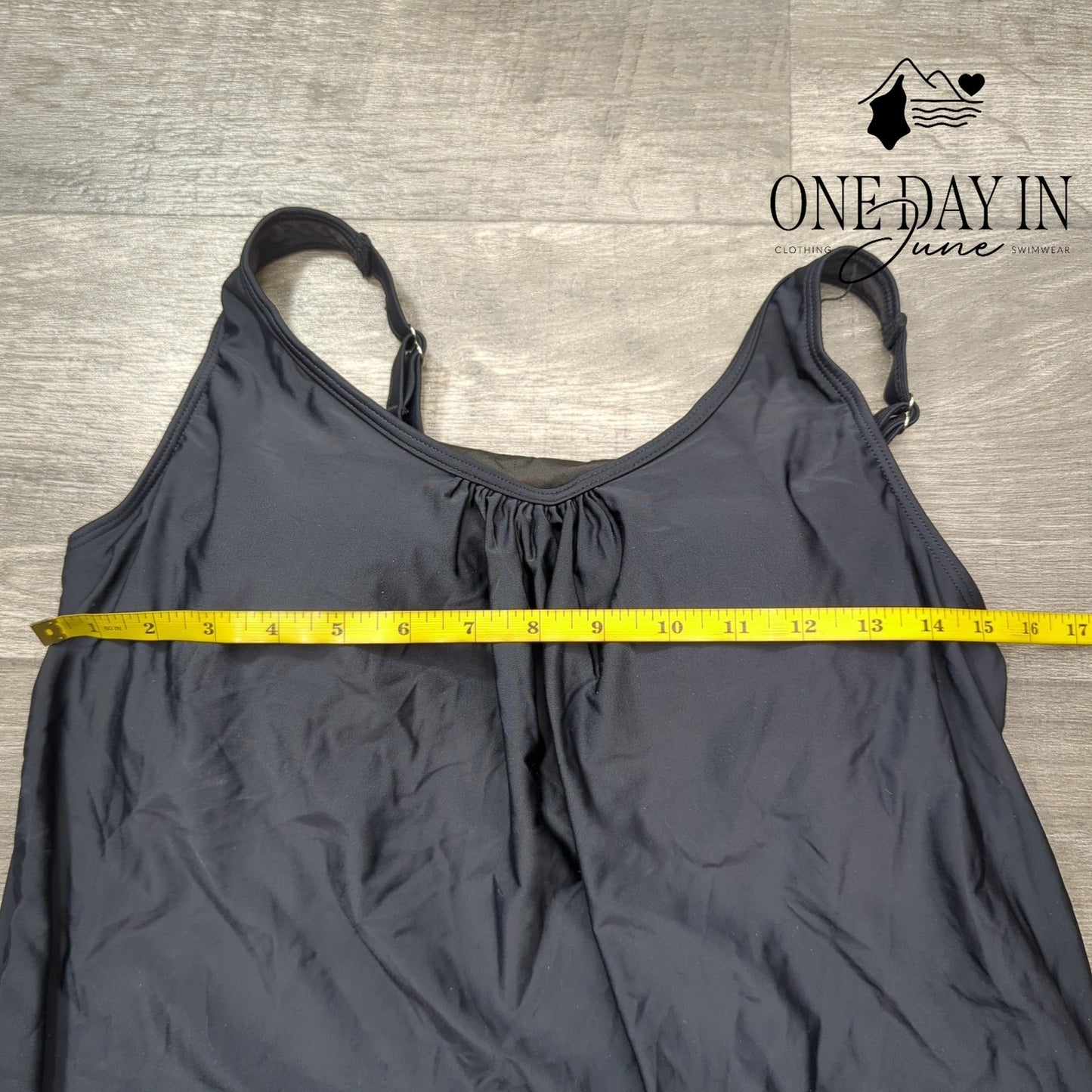 Yonique Blouson Tankini Top Size M
