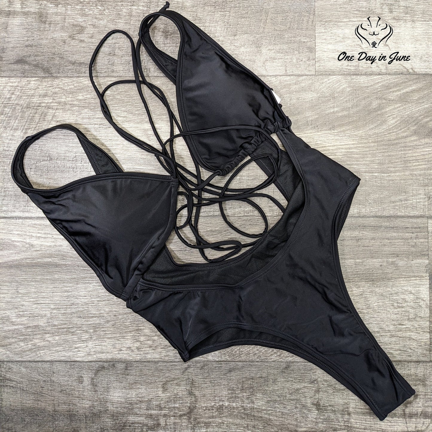 Sovoyontee Cutout Strappy One Piece Swimsuit Size M