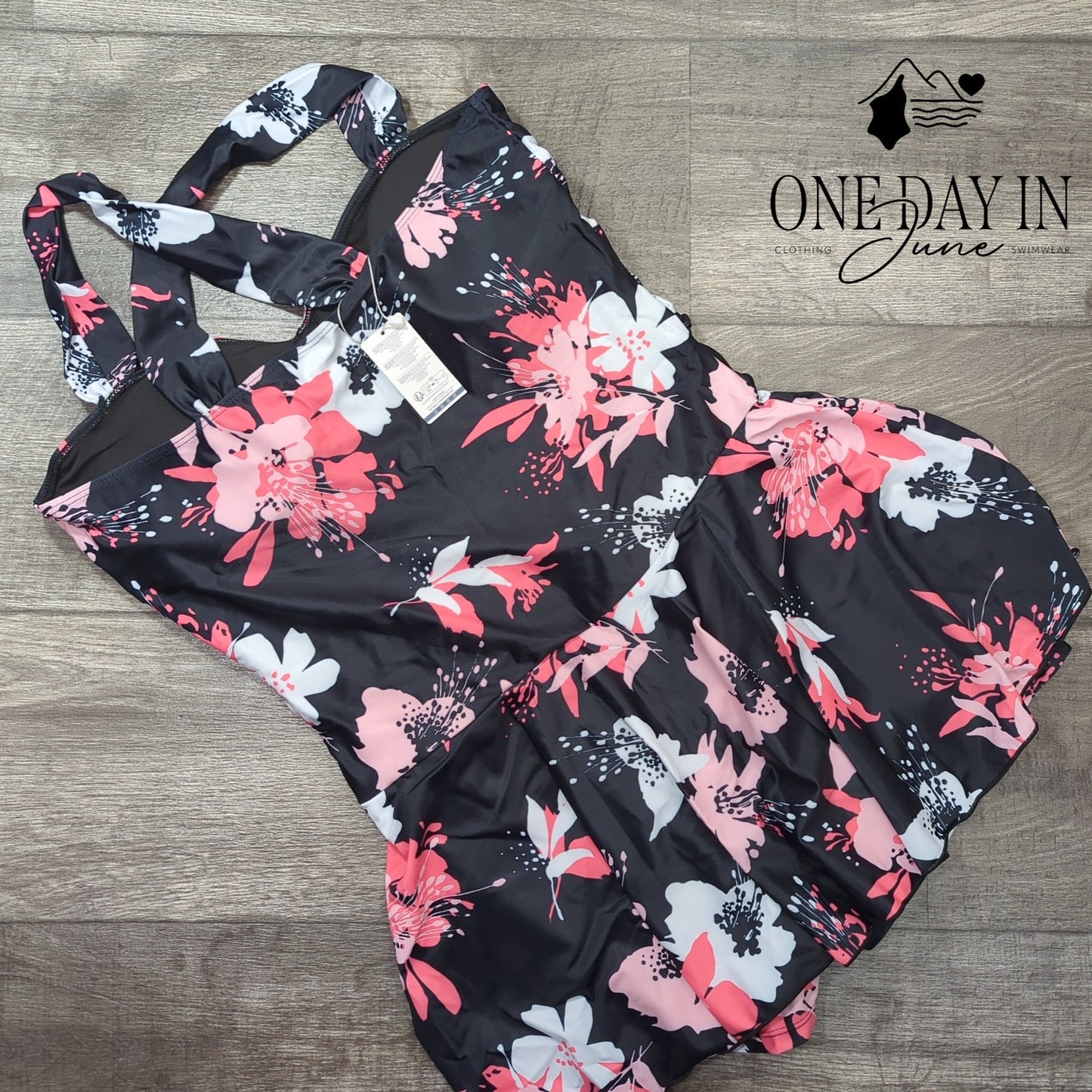 Summer Mae Floral Boyshort Swimdress Swimsuit Size 2XL