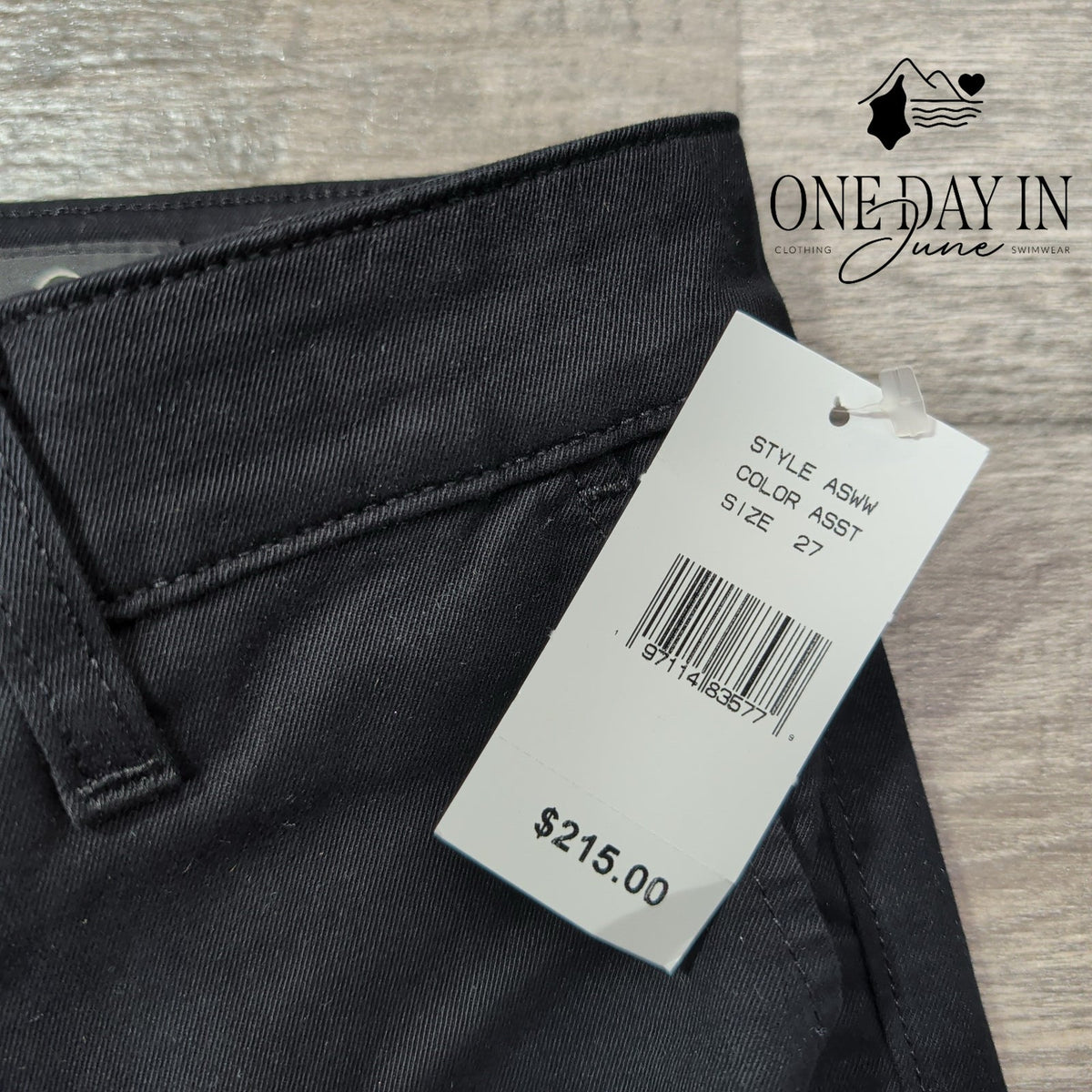 AG Adriano Goldschmied The Layla Cropped Flare Trouser Pants Black NWT 27 Size 4