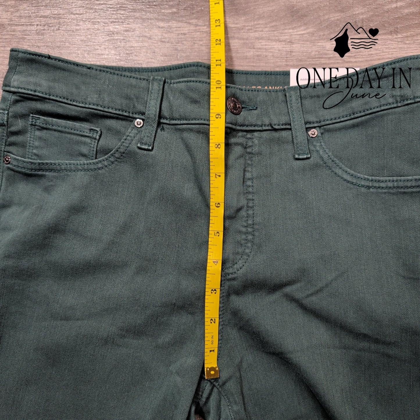 Chico's So Slimming Slim Fit Jeans Size Chico's 0.5 (6)