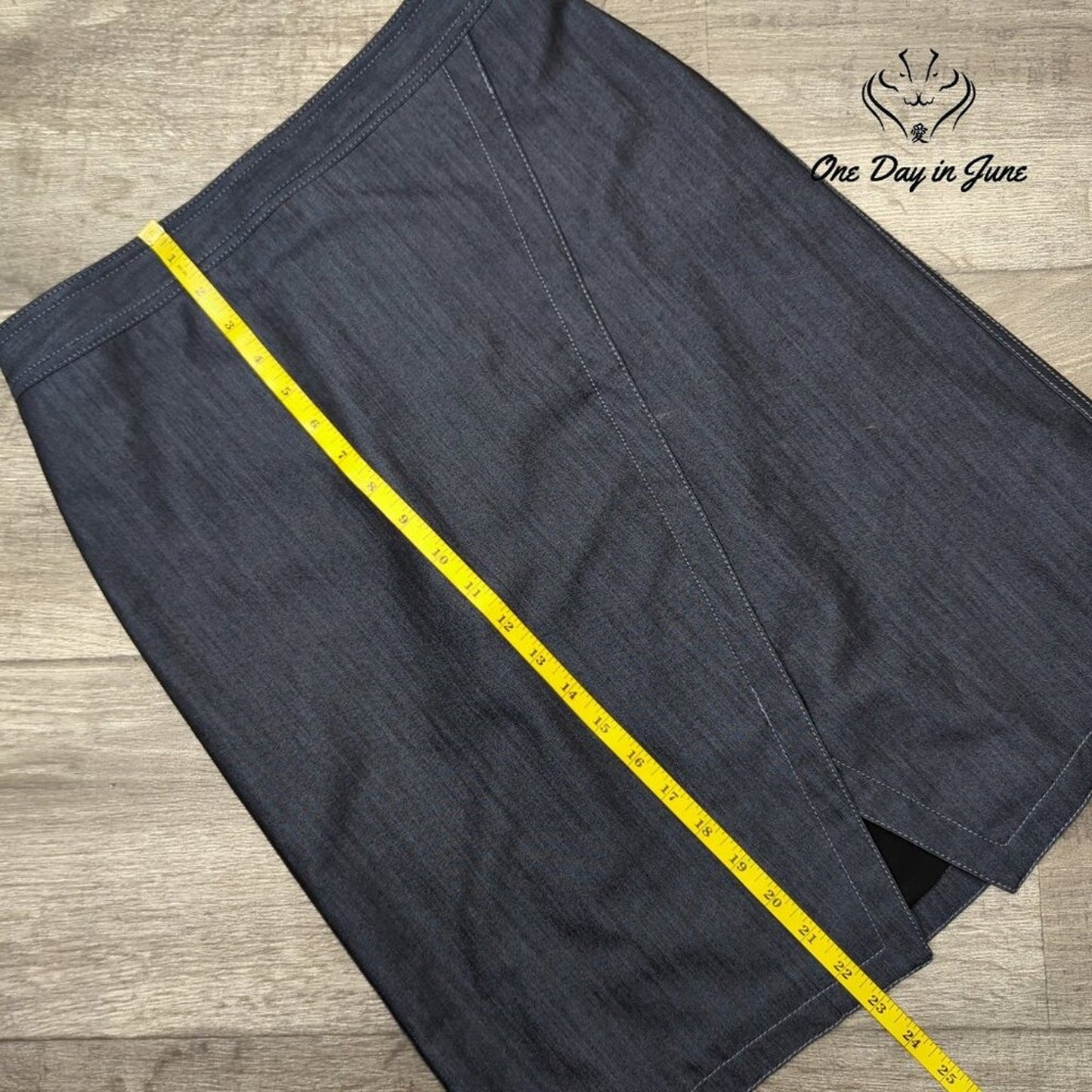 DKNY Pencil Skirt Size 2