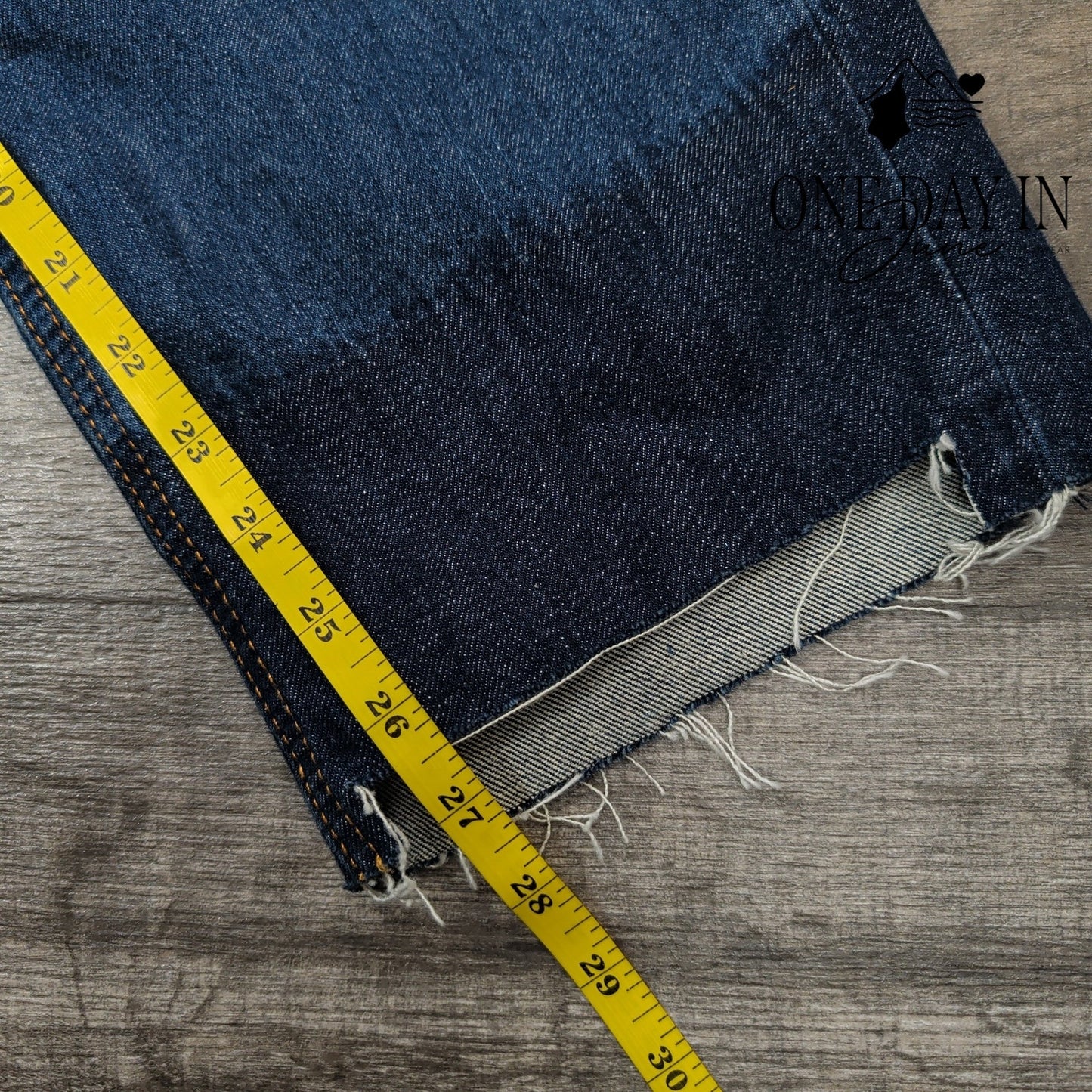 Ariat Ultra High Rise Tomboy Straight Distressed Jeans Size 8 (29)