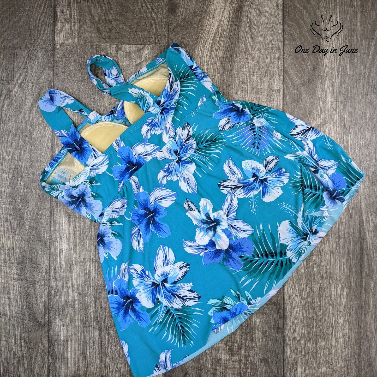 Coastal Blue Crisscross Front Halter Neck Tankini Swimsuit Size M (8-10)