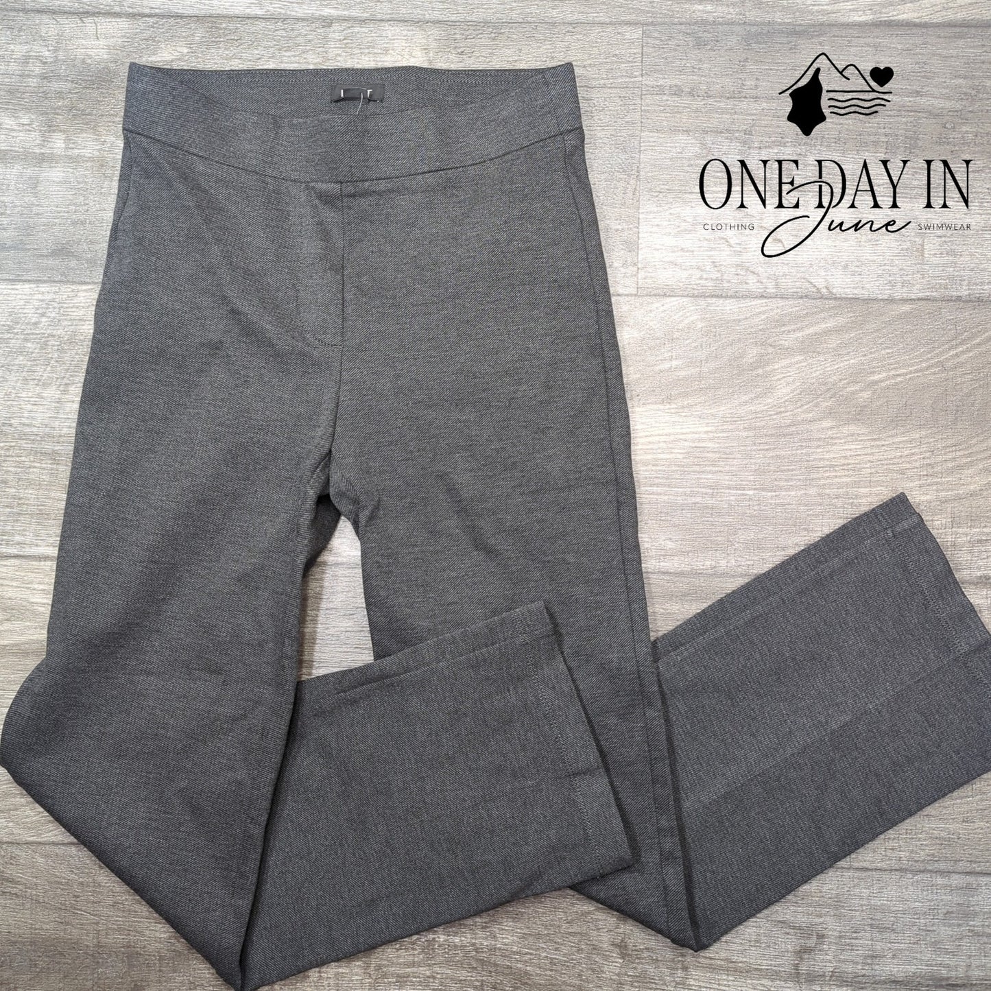Loft Pull On Straight Leg Pants Size XS