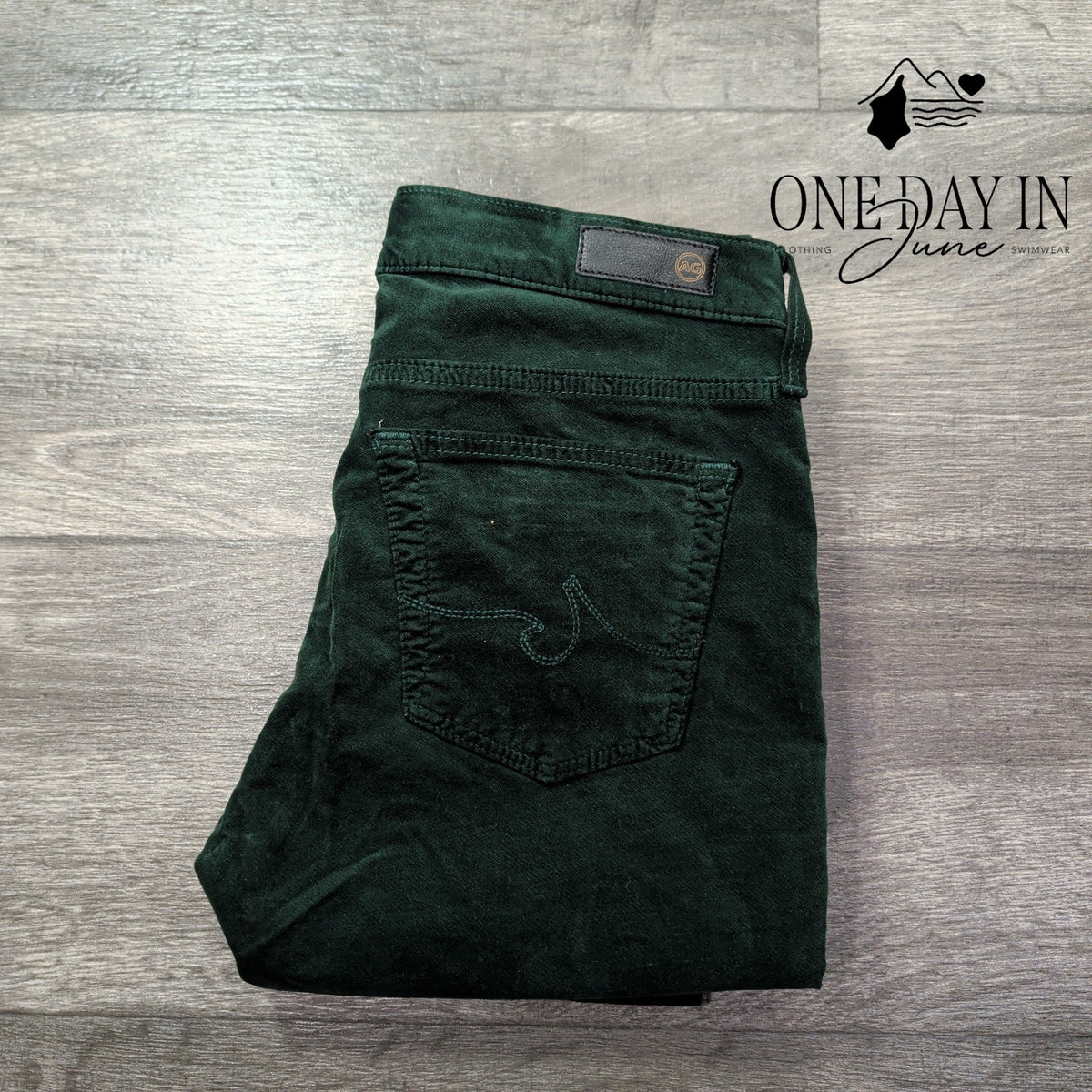 AG Adriano Goldschmied The Legging Ankle Velveteen Jeans Green NWT Size 4 (27)