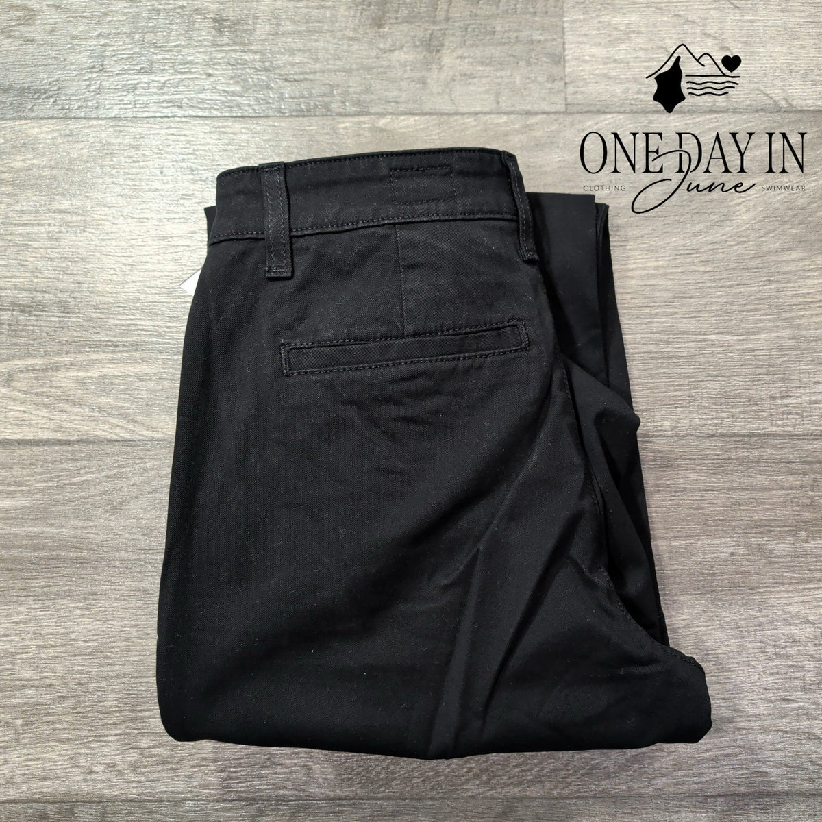 AG Adriano Goldschmied The Layla Cropped Flare Trouser Pants Black NWT 27 Size 4