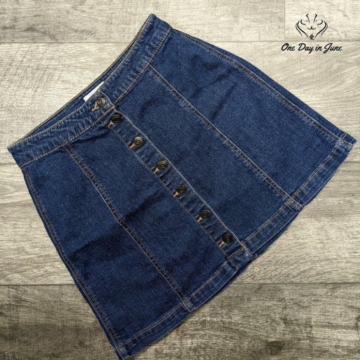 Mudd Juniors Button Front Denim Skirt Size 7